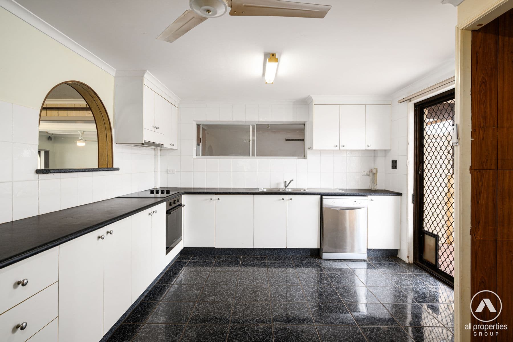 21 Felix Court, Crestmead QLD 4132, Crestmead - Thumbnail 2
