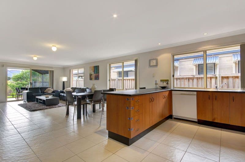 11 Oakwood Place, HORSLEY NSW 2530, Horsley - Thumbnail 2