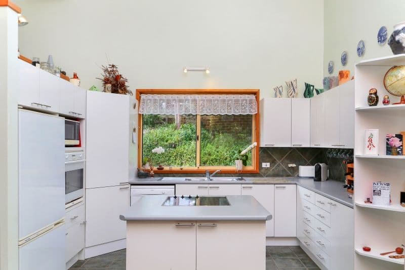 309 Avoca Drive, Green Point - Thumbnail 4