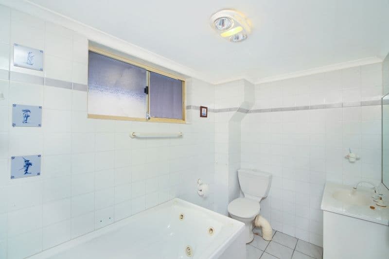 309 Avoca Drive, Green Point - Thumbnail 5