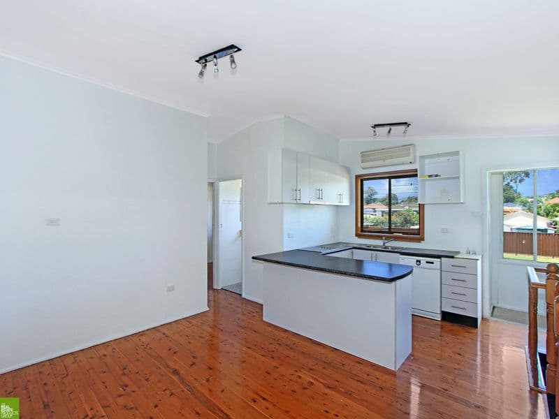 73 Deakin Street, Oak Flats - Thumbnail 3