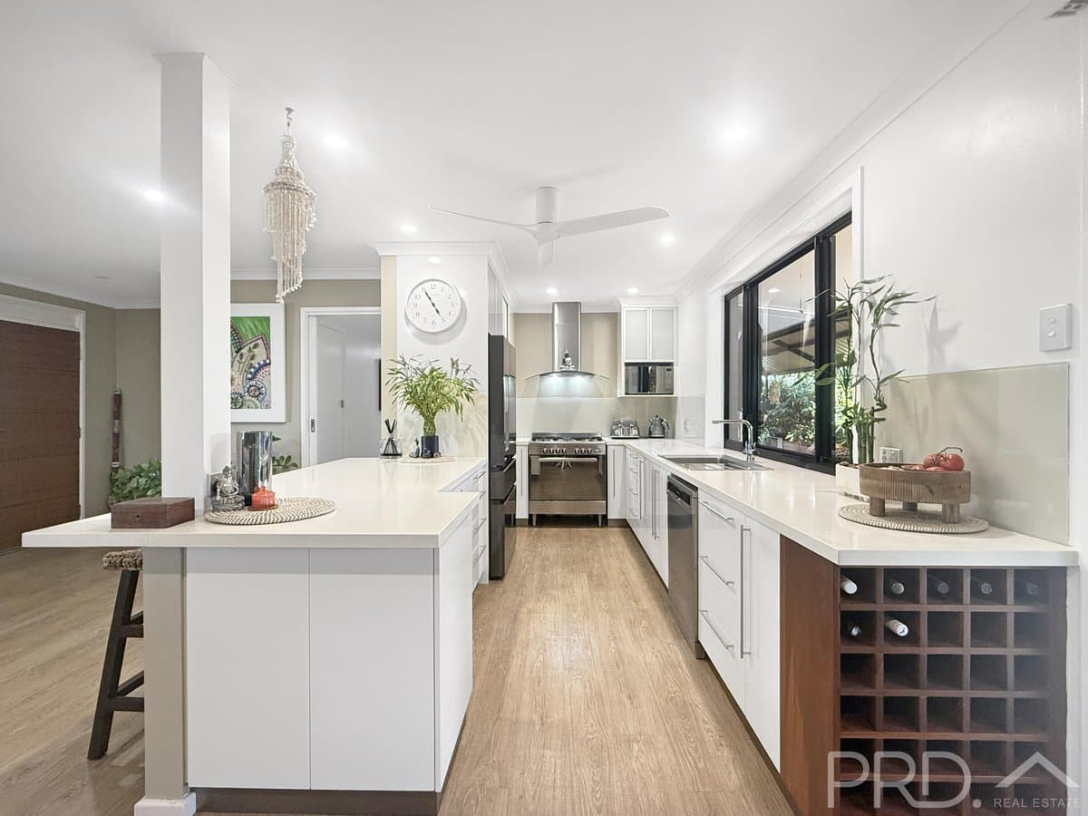5 Warburton Crescent, DAMPIER WA 6713, Dampier - Image 1