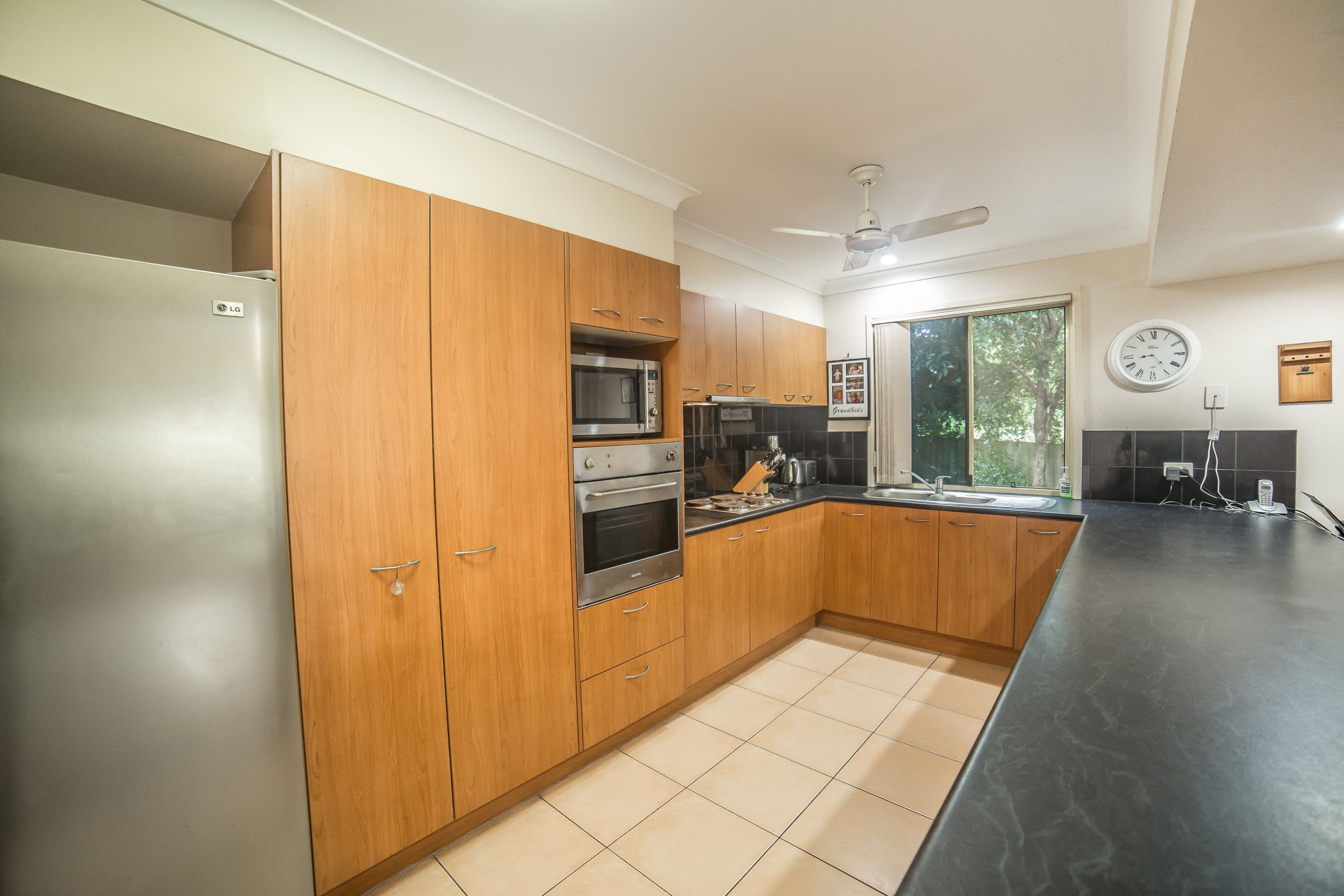 100 Kumbari Avenue, Labrador QLD 4215, Labrador - Thumbnail 2