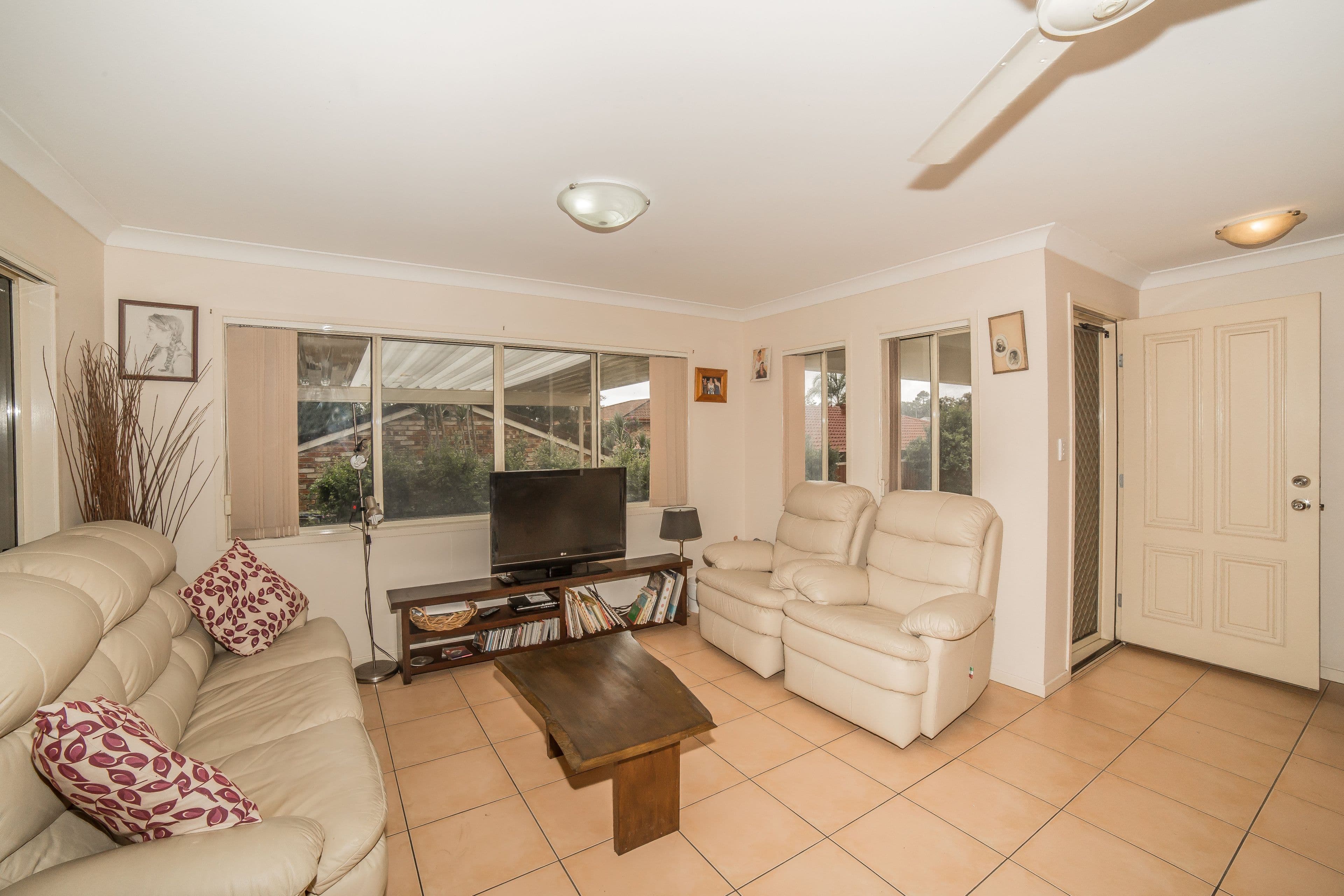 100 Kumbari Avenue, Labrador QLD 4215, Labrador - Thumbnail 3