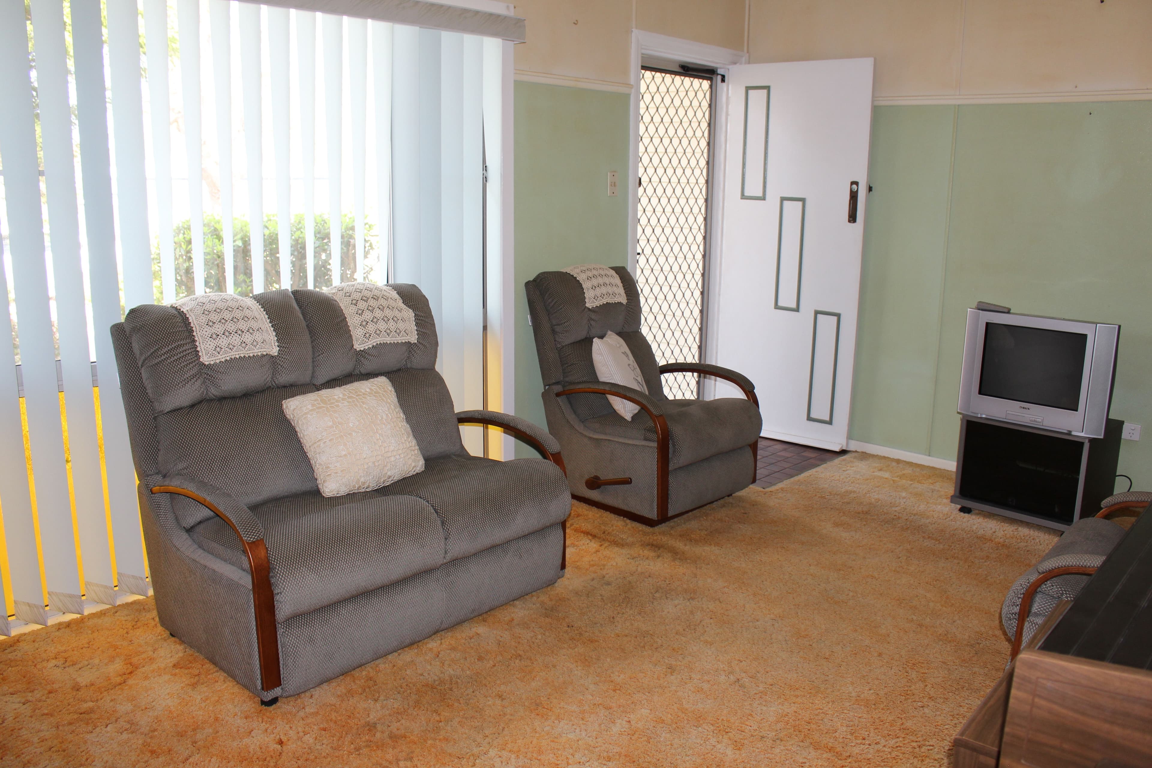 13 Short Street, Pittsworth QLD 4356, Pittsworth - Thumbnail 5