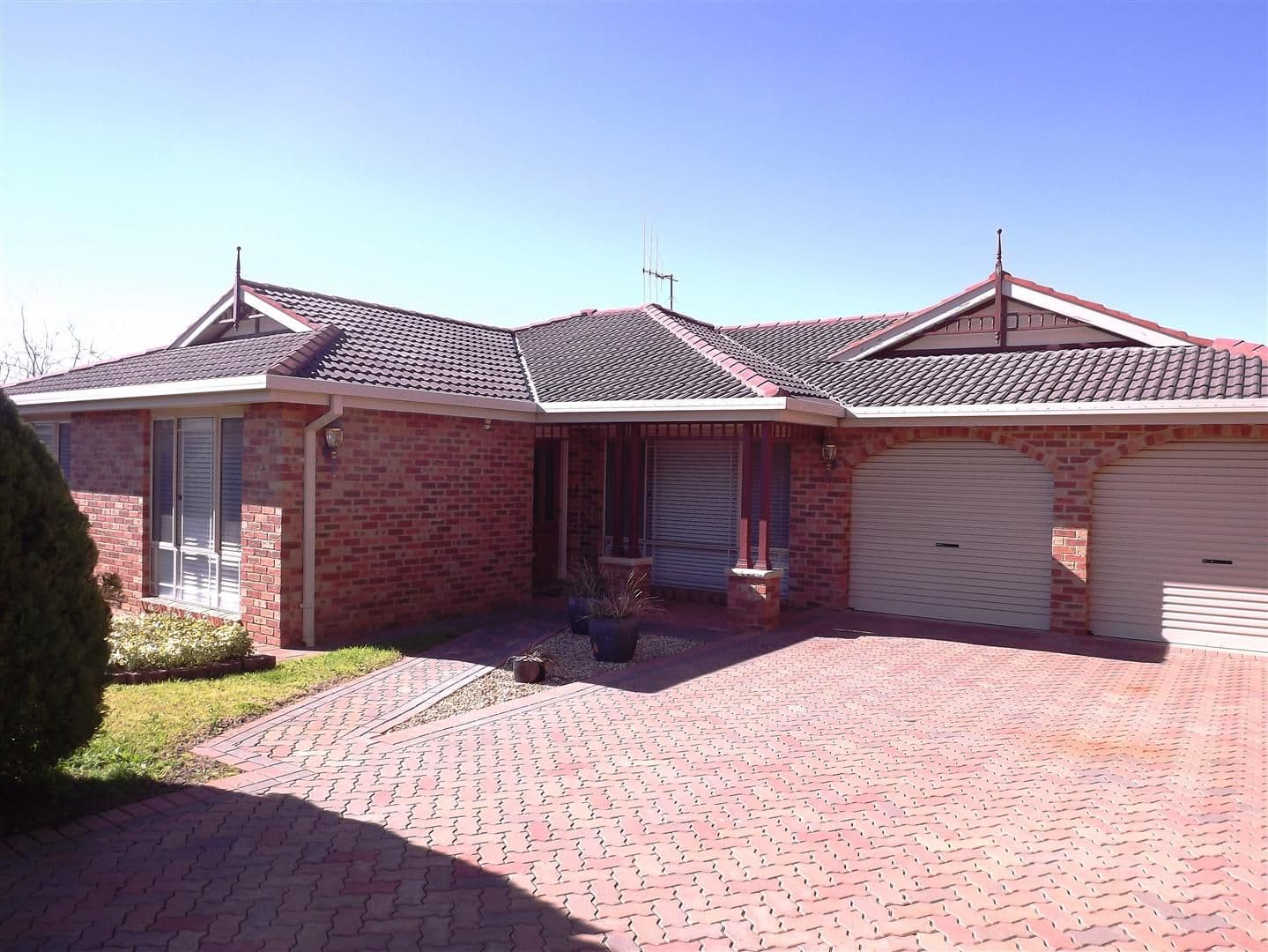 14 Christina Close, PARKES NSW 2870, Parkes - Image 1