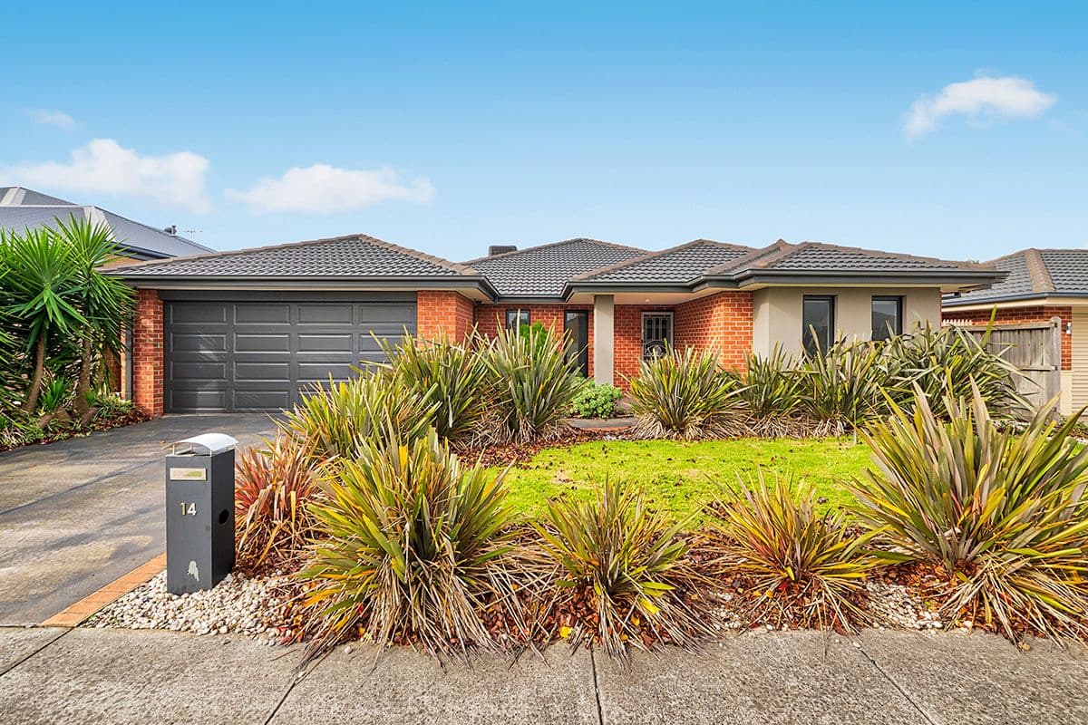 14 Charlbury Crescent, Cranbourne North VIC 3977, Cranbourne North - Thumbnail 2