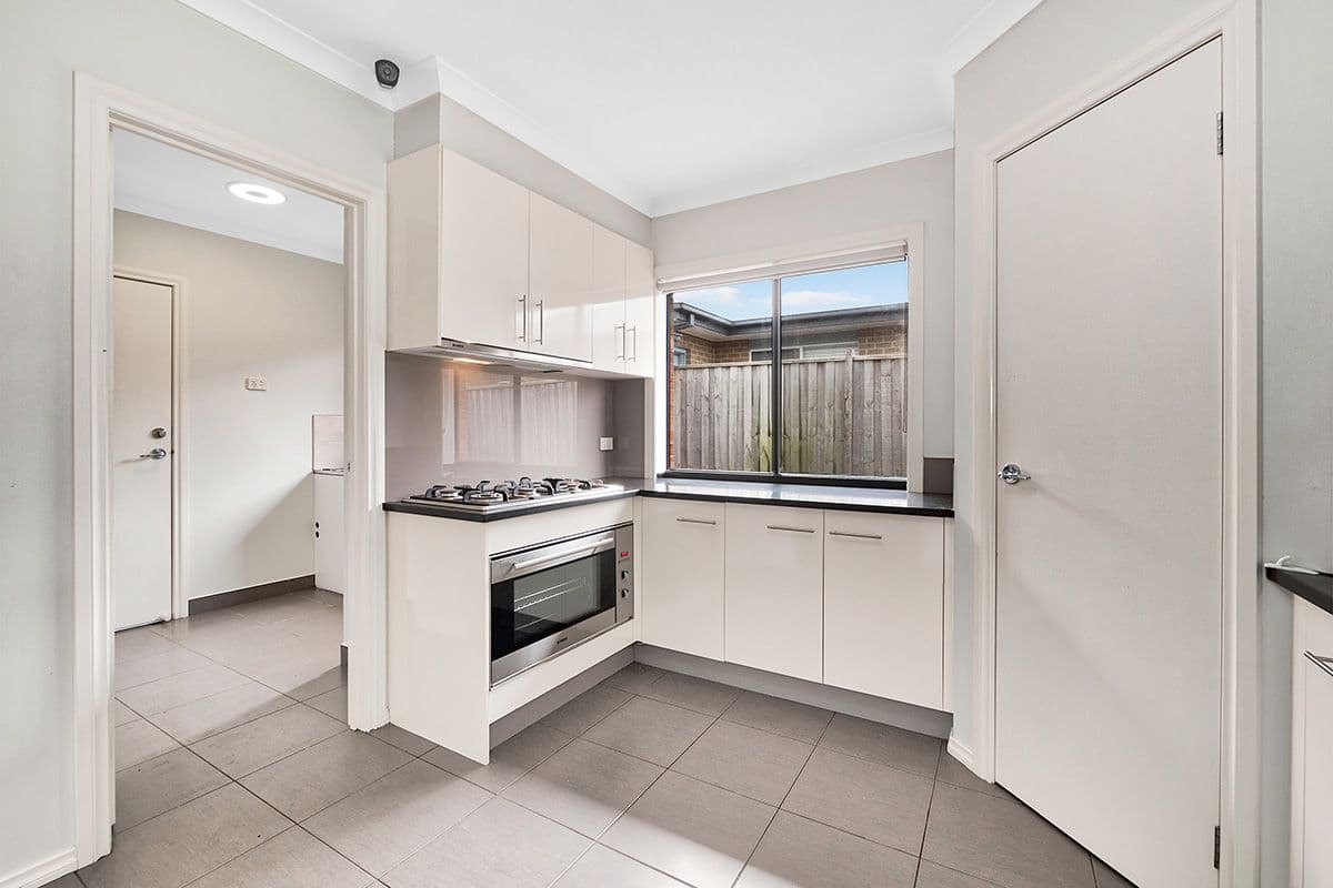 14 Charlbury Crescent, Cranbourne North VIC 3977, Cranbourne North - Thumbnail 8