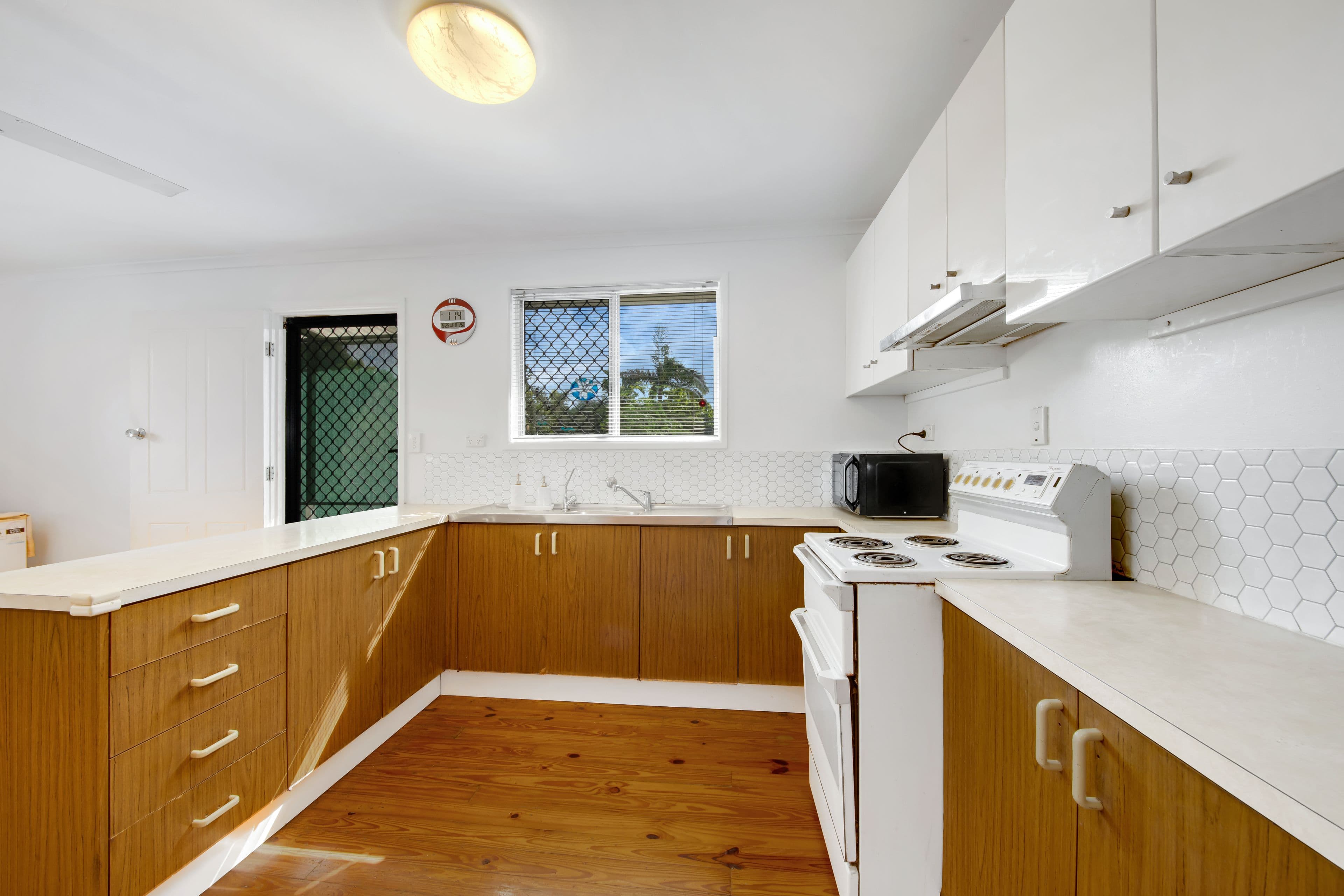 8 Cedar Street, Kin Kora QLD 4680, Kin Kora - Thumbnail 7