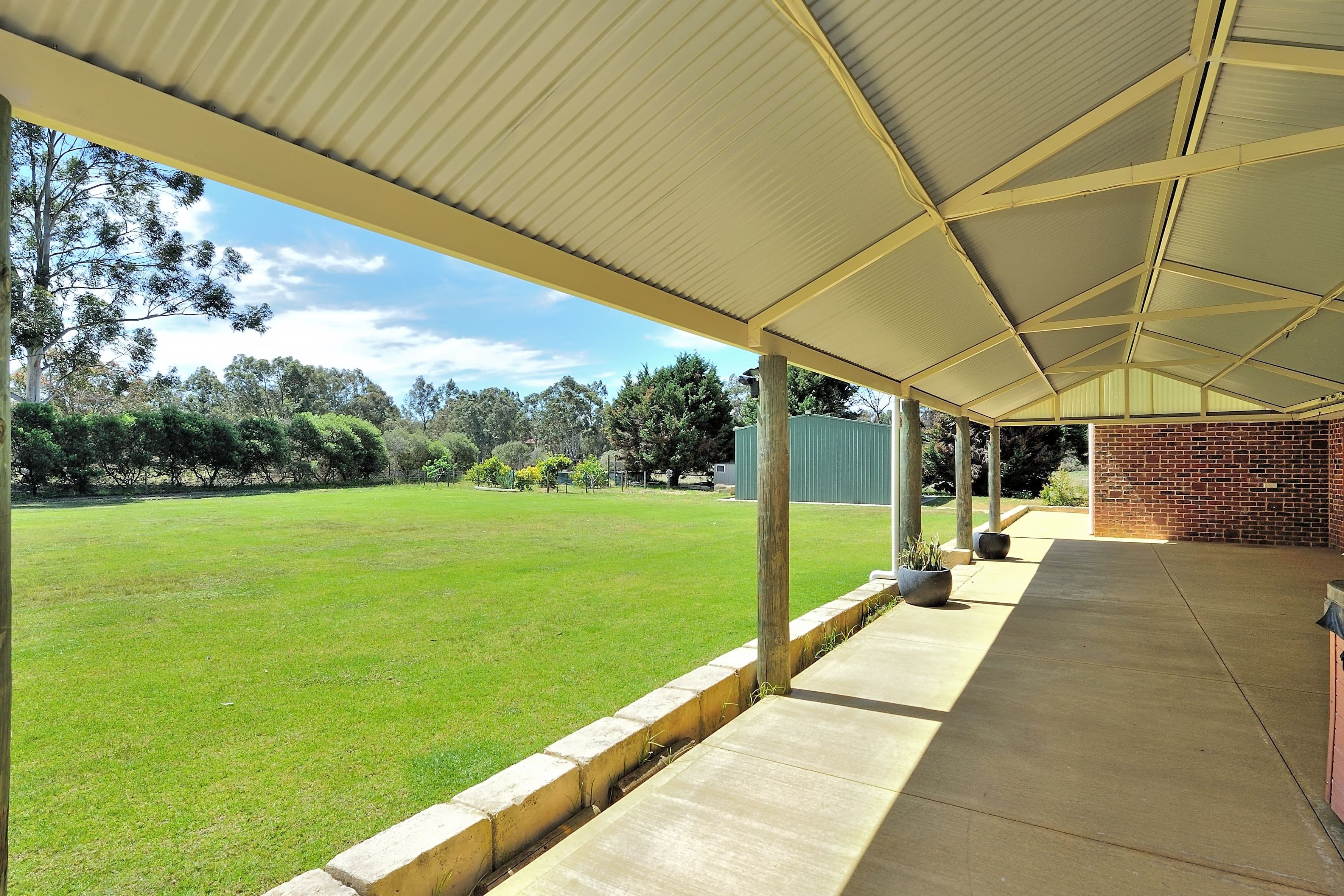 109 Murray Grey Circle, Lower Chittering WA 6084, Lower Chittering - Thumbnail 2