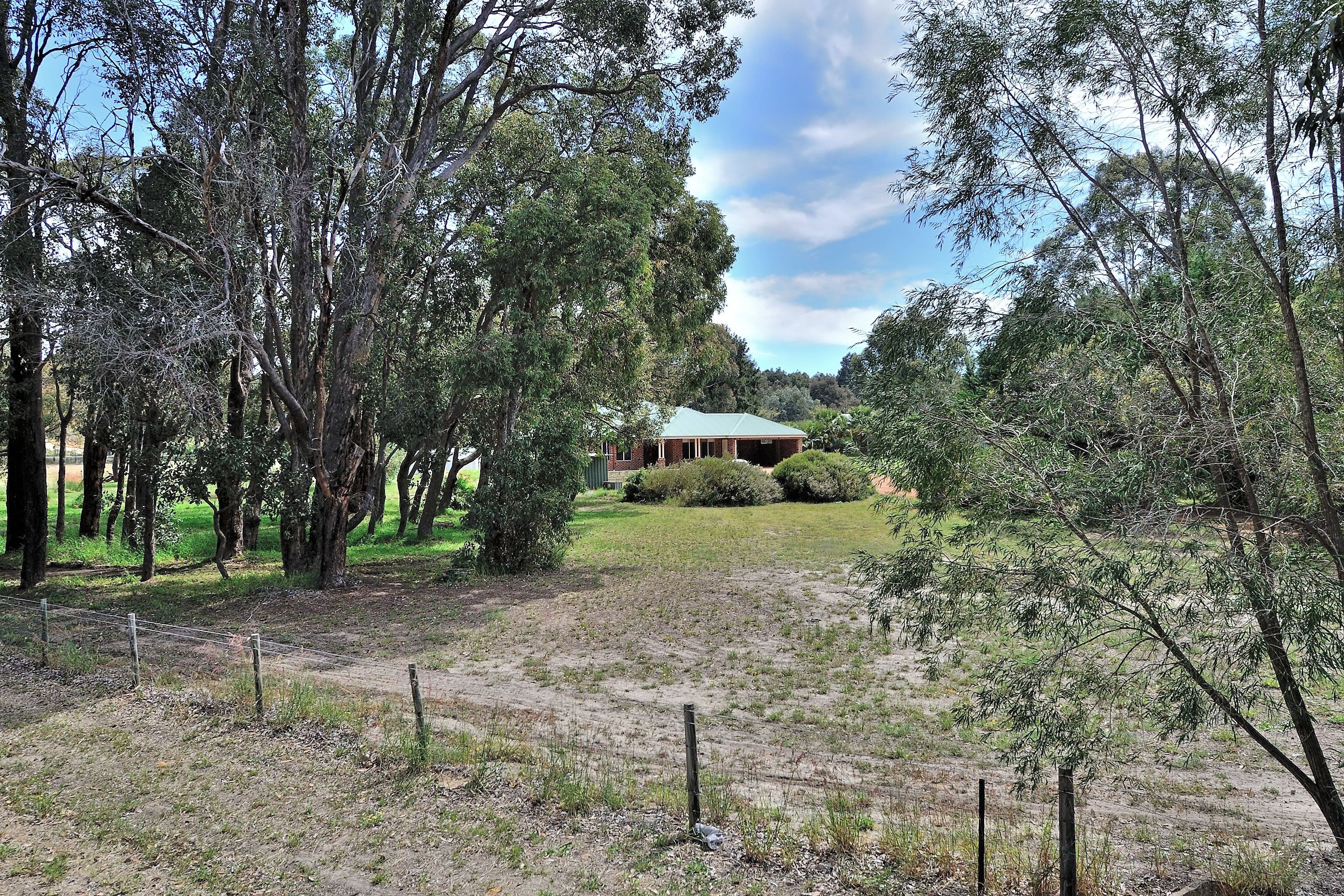 109 Murray Grey Circle, Lower Chittering WA 6084, Lower Chittering - Thumbnail 4