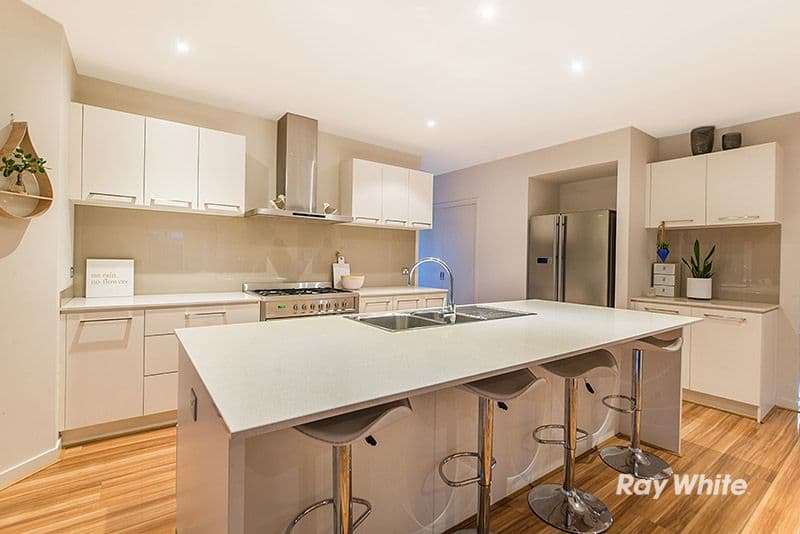 4 Dusky Bells Drive, Cranbourne West VIC 3977, Cranbourne West - Thumbnail 3