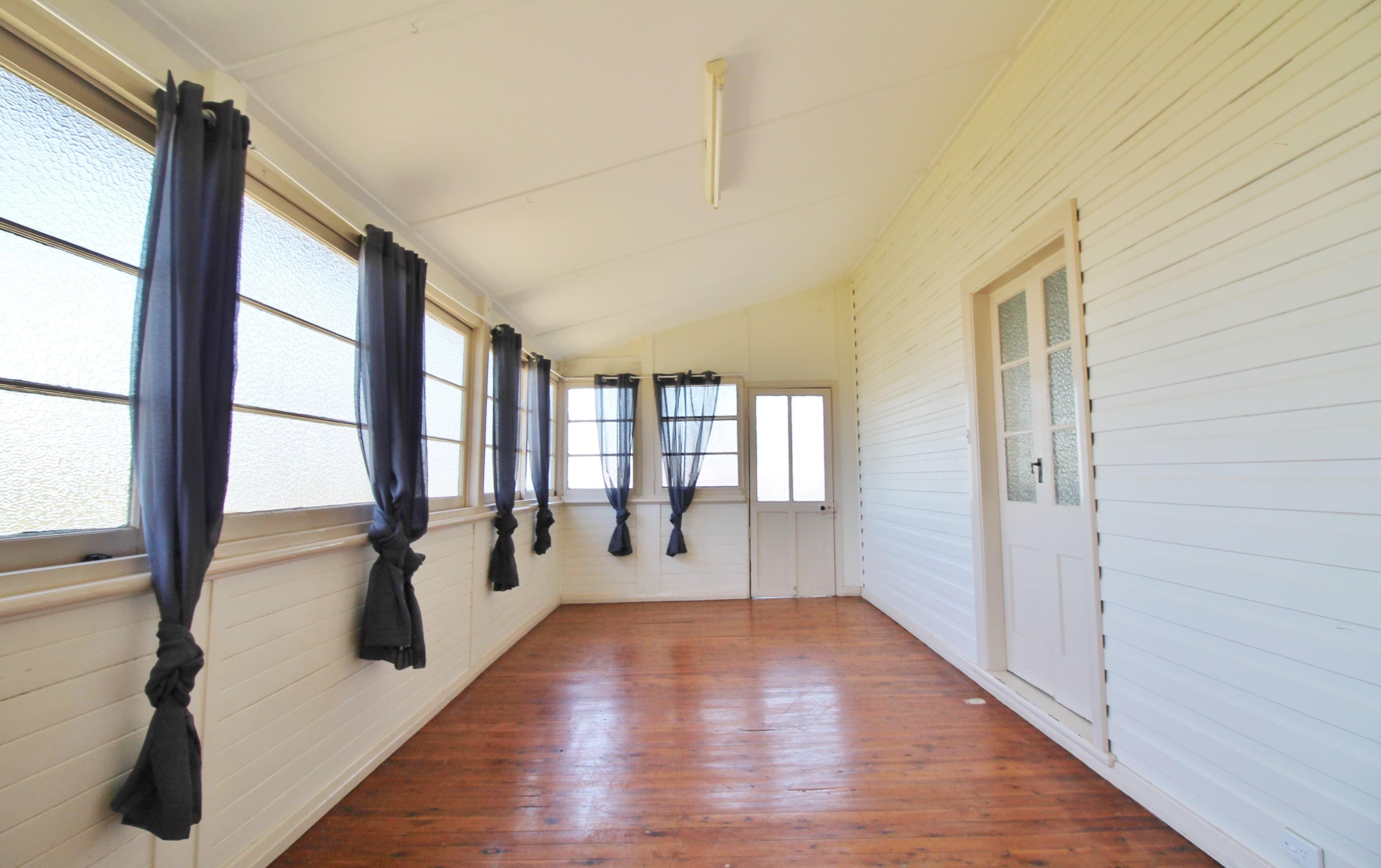 29 Yass Street, Young NSW 2594, Young - Thumbnail 8