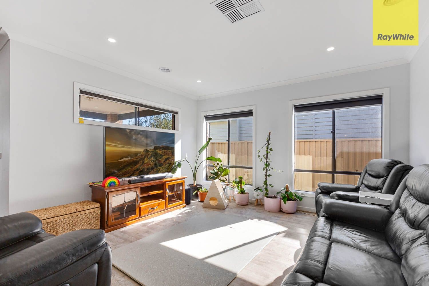 11 Cowie Street, Ballan VIC 3342, Ballan - Thumbnail 6