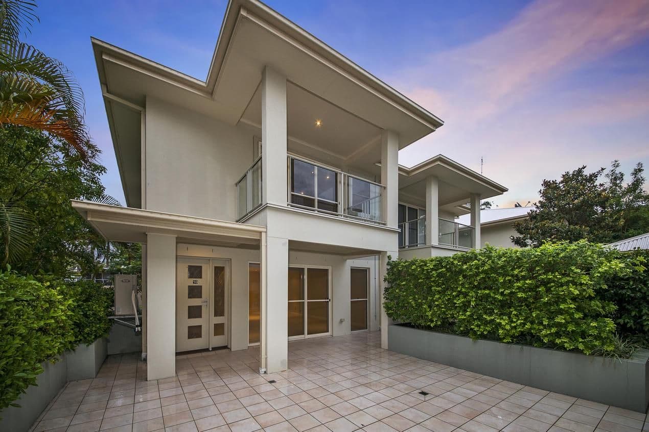27-29 Gordon Street, Labrador QLD 4215, Labrador - Thumbnail 2