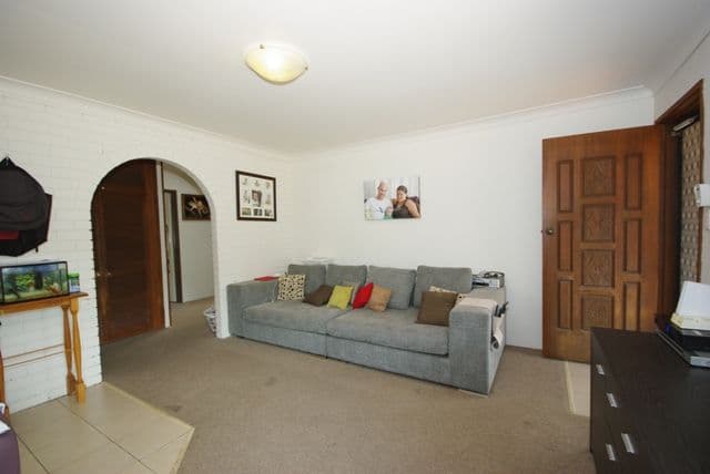 5 Pheasant Court, MIAMI QLD 4220, Miami - Thumbnail 2