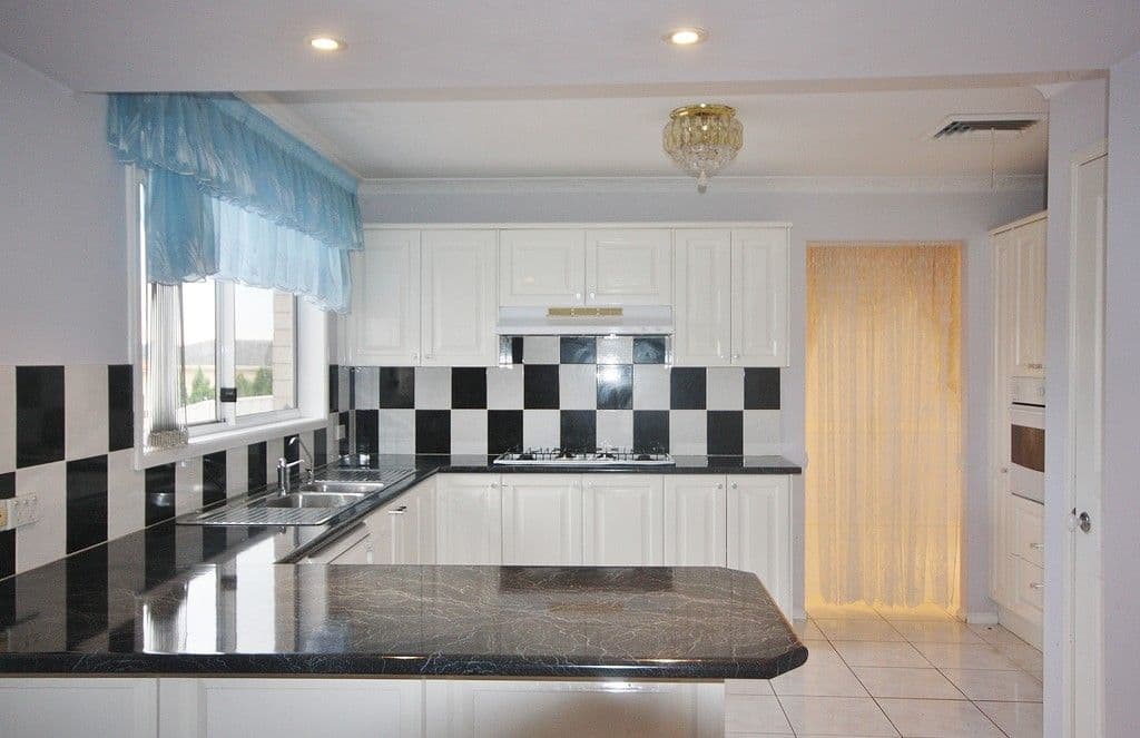 80 Englorie Park Drive, Glen Alpine NSW 2560, Glen Alpine - Thumbnail 4