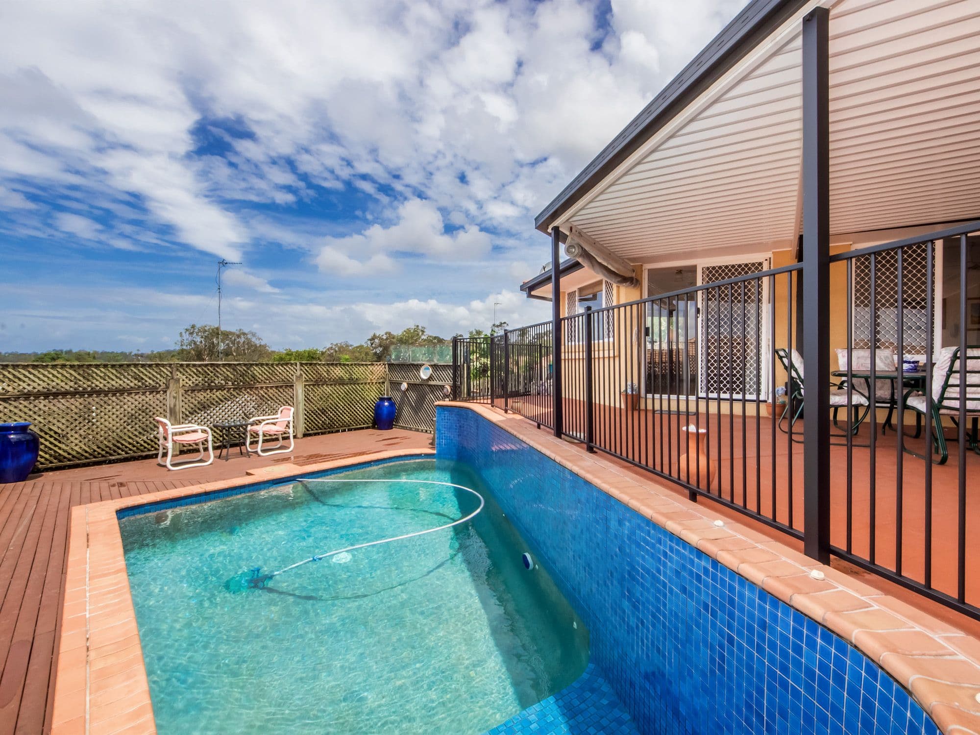 49 Oregon Way, Oxenford QLD 4210, Oxenford - Thumbnail 2