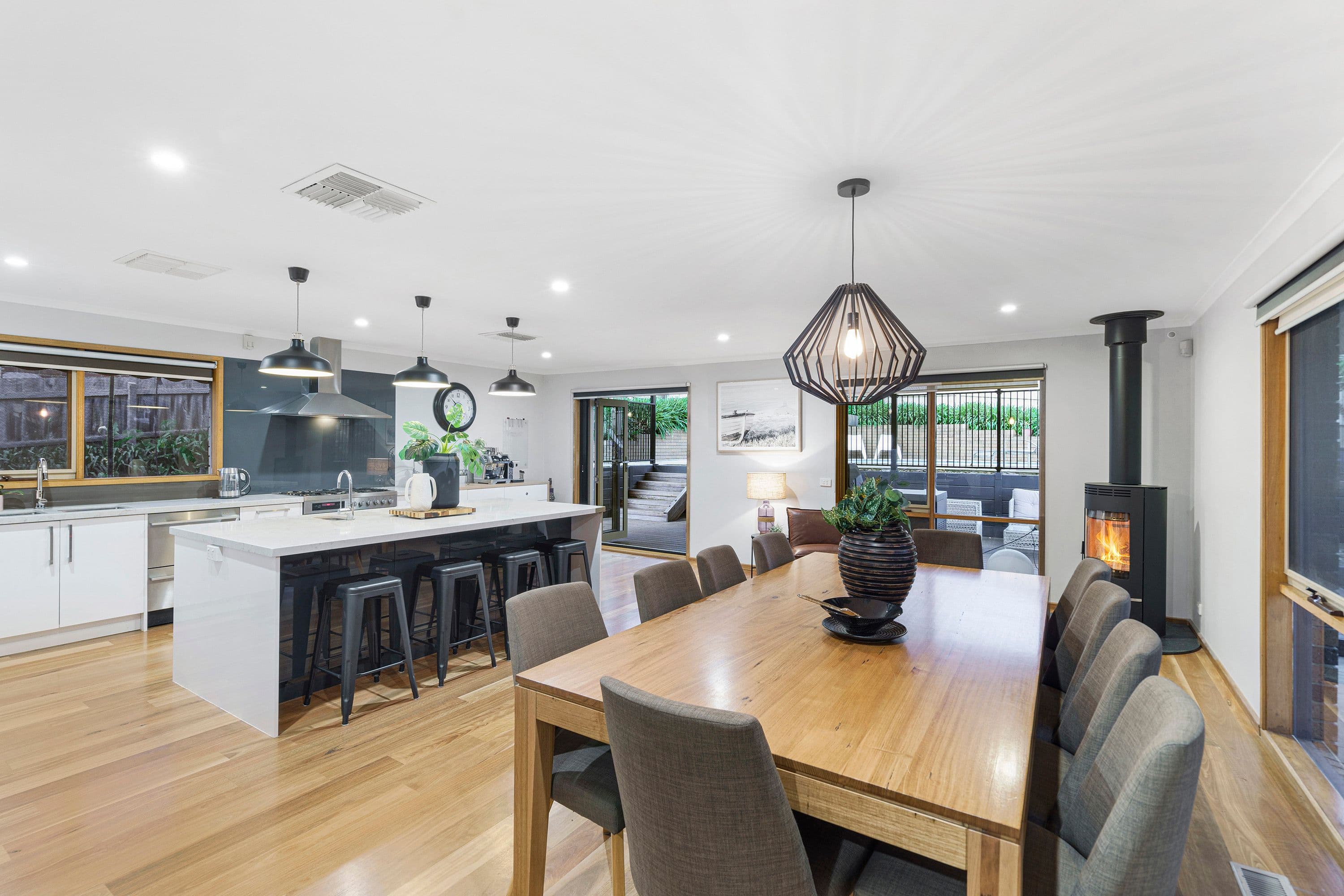 11 Cunningham Drive, Endeavour Hills VIC 3802, Endeavour Hills - Thumbnail 2
