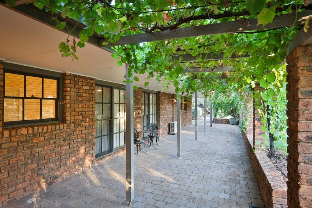 221 Woorlong Avenue, Red Cliffs VIC 3496, Red Cliffs - Thumbnail 3