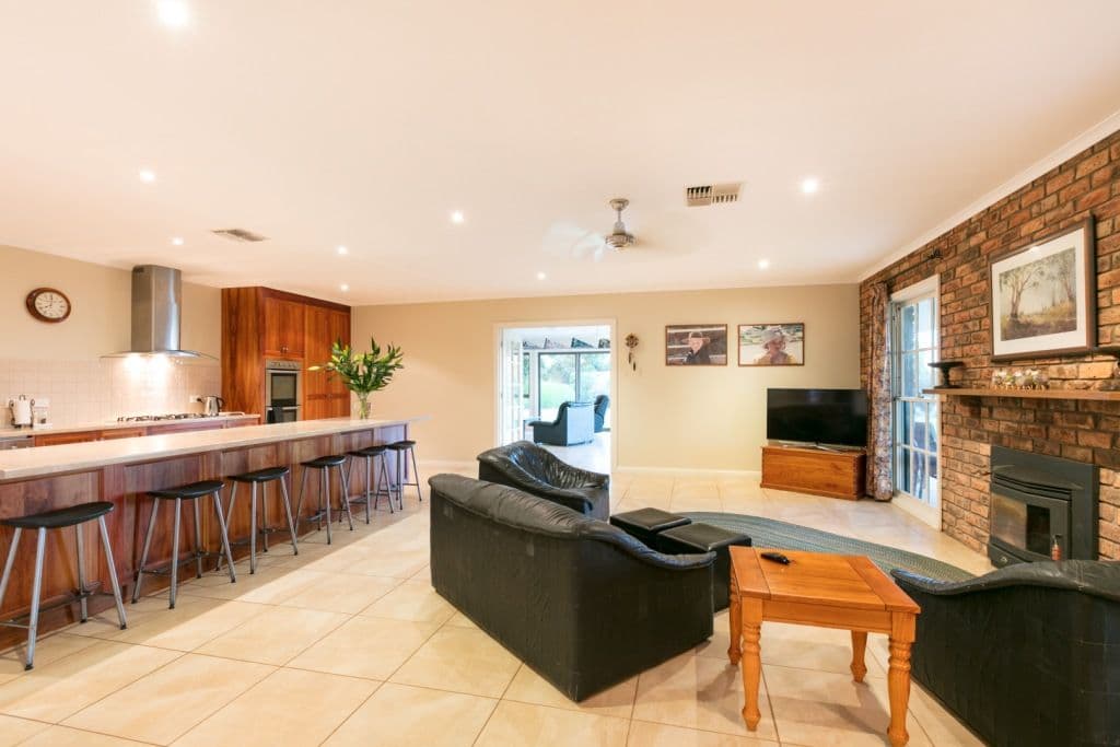 221 Woorlong Avenue, Red Cliffs VIC 3496, Red Cliffs - Thumbnail 4
