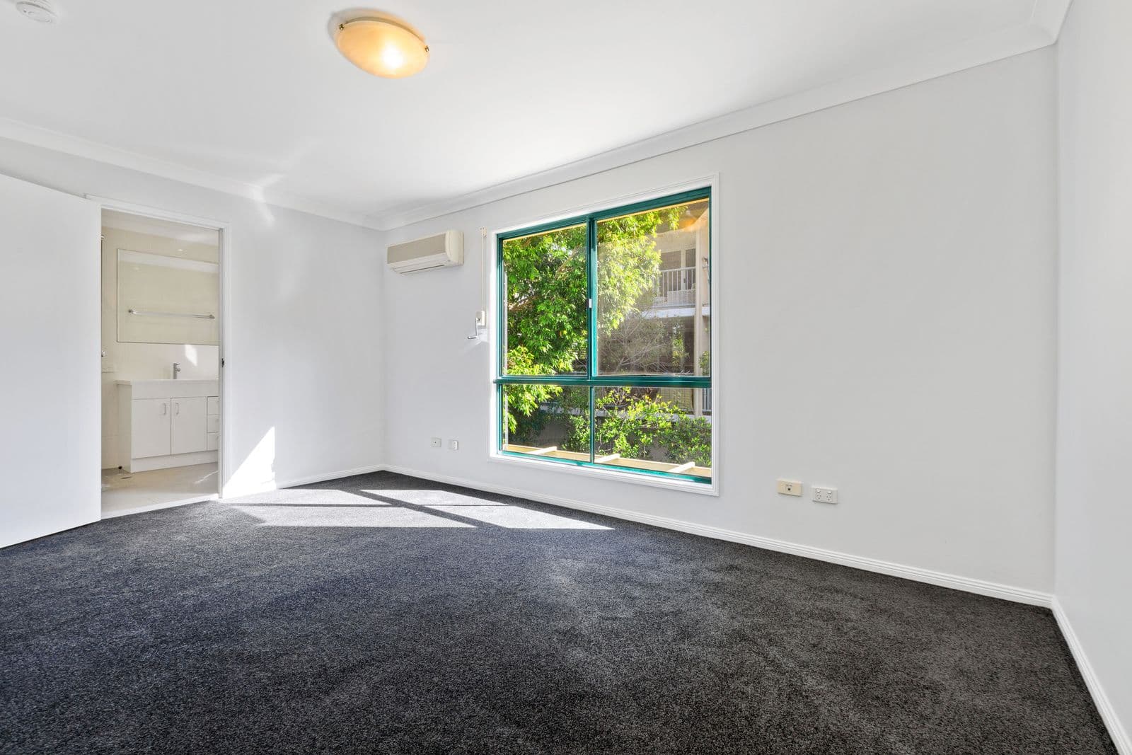 33 Gladys Street, Greenslopes QLD 4120, Greenslopes - Thumbnail 8
