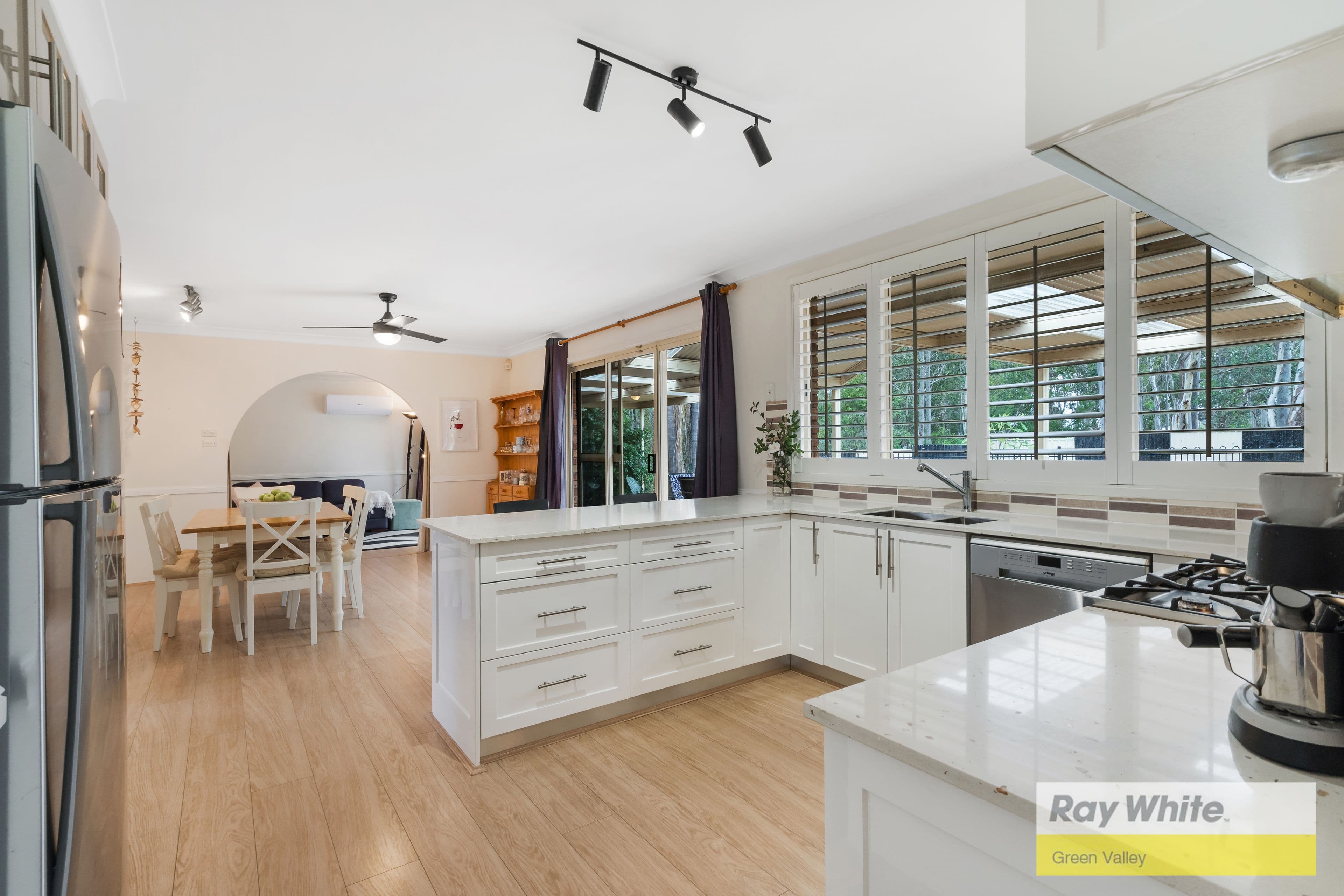 33 Kingfisher Avenue, Hinchinbrook NSW 2168, Hinchinbrook - Thumbnail 5