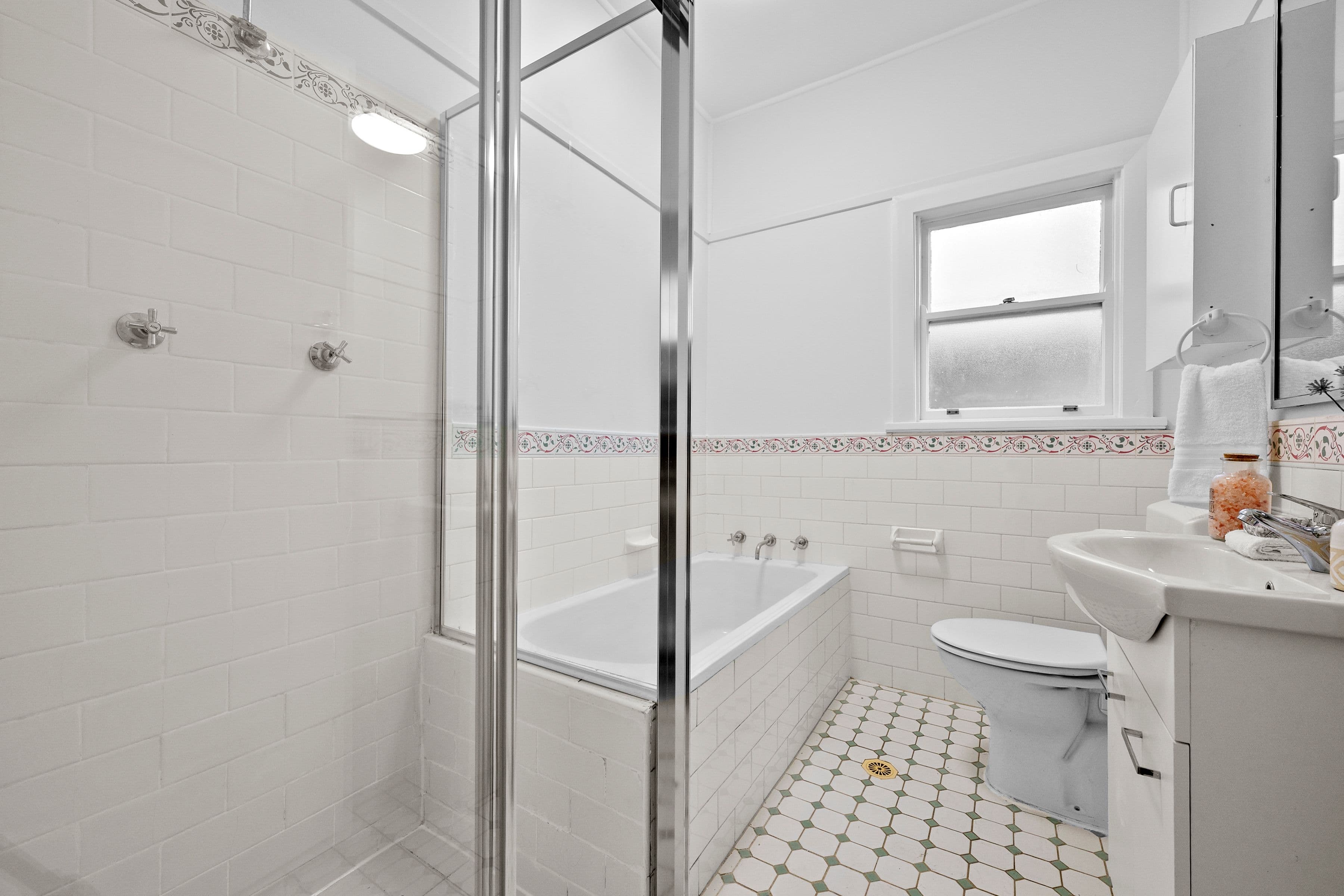 2 Roach Avenue, Thornleigh NSW 2120, Thornleigh - Thumbnail 8