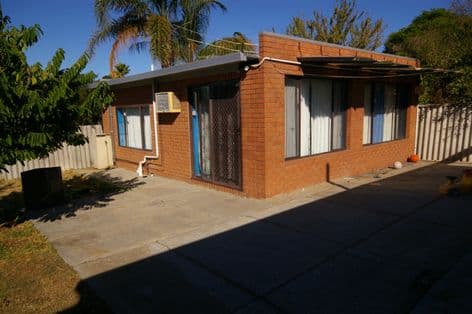 82 Templeton Crescent, GIRRAWHEEN WA 6064, Girrawheen - Thumbnail 5