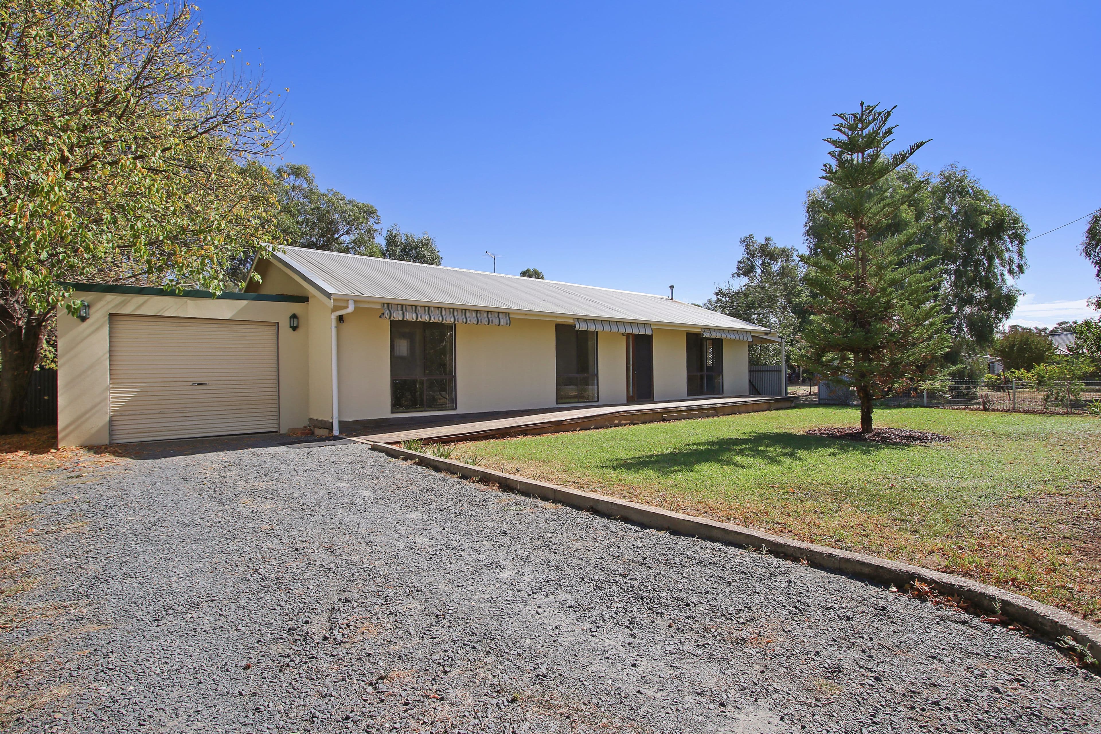 143 Larmer Street, Howlong - Image 1