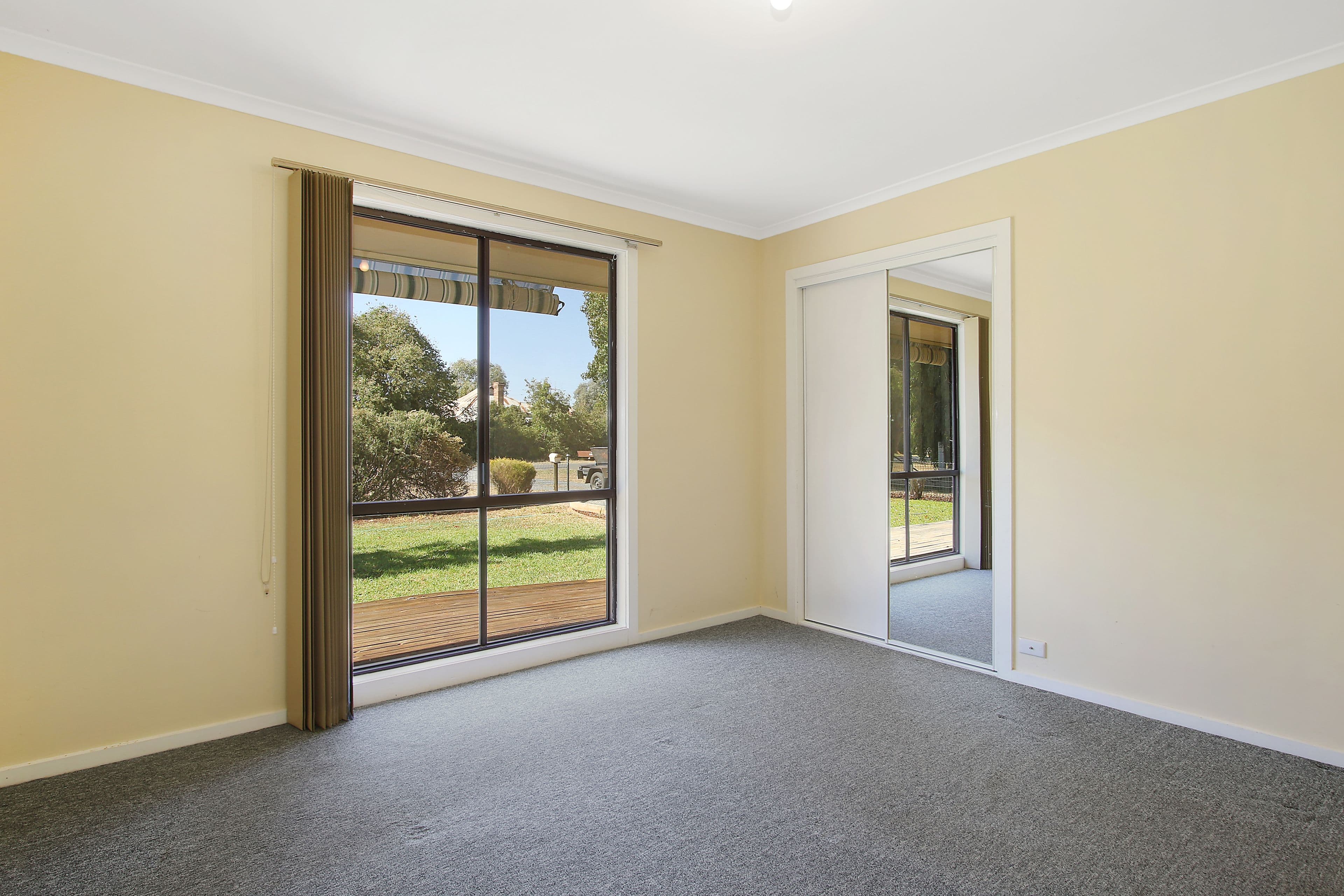 143 Larmer Street, Howlong - Thumbnail 5