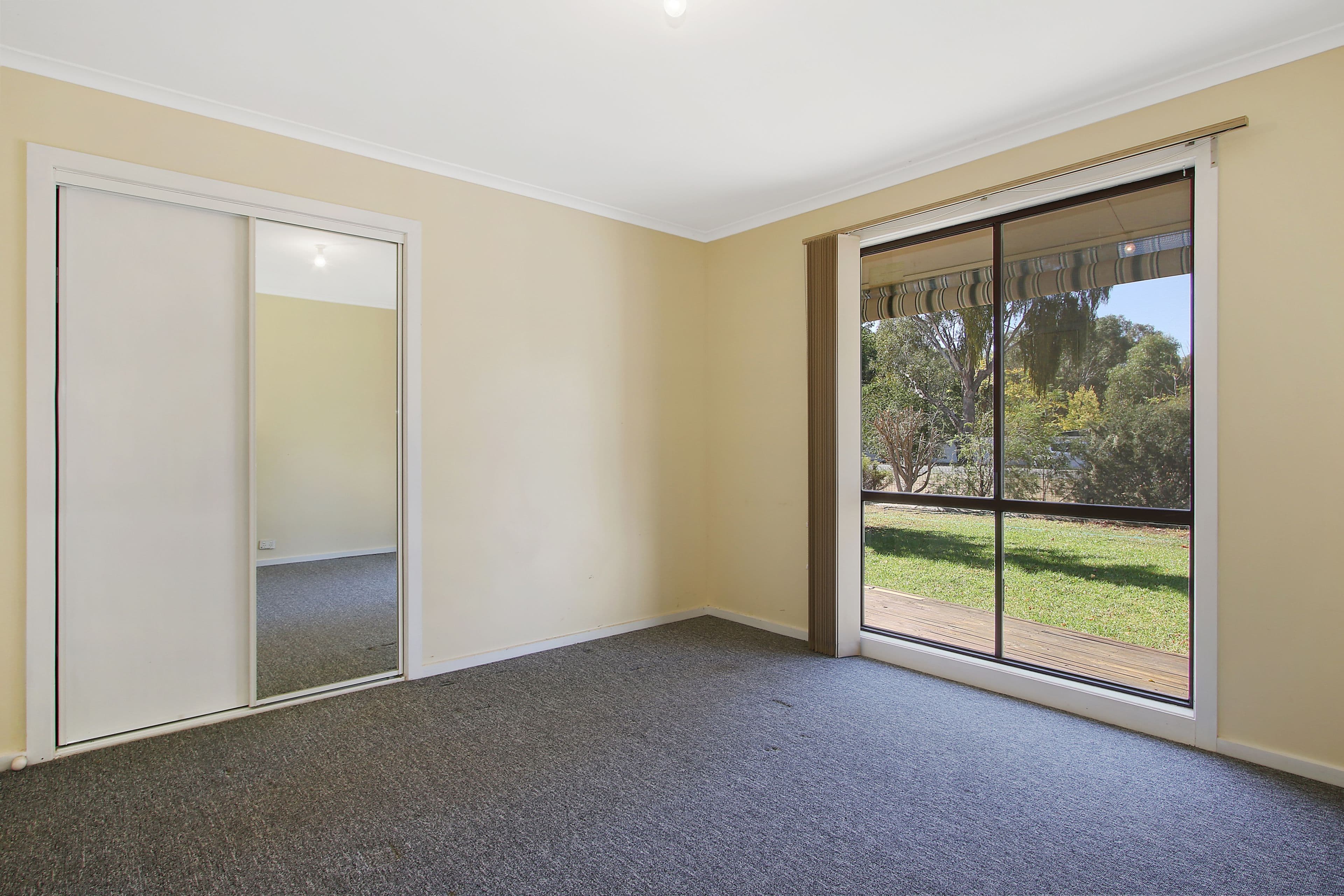 143 Larmer Street, Howlong - Thumbnail 6