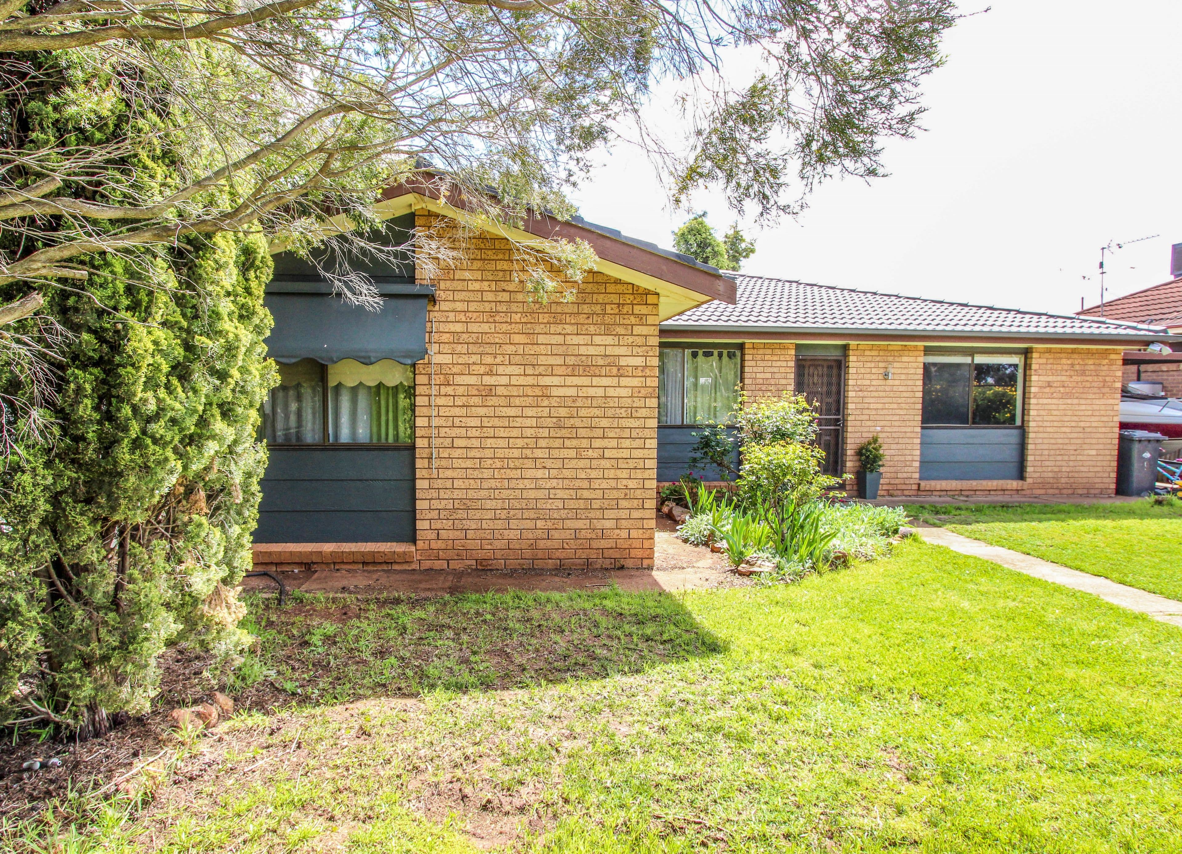 9 Truskett Street, Temora - Image 1