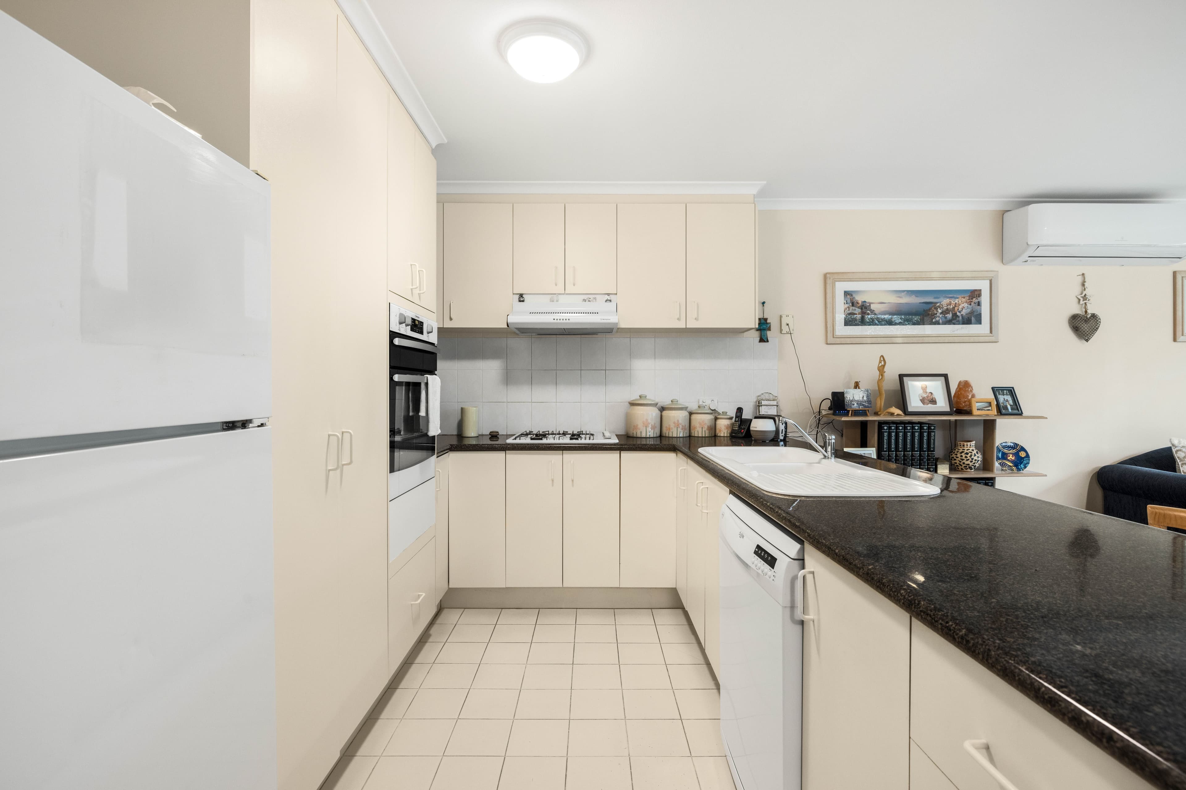 25 Freeman Drive, Glenroy VIC 3046, Glenroy - Thumbnail 3