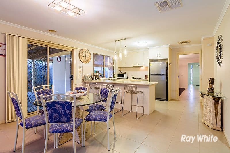 6 Lockwood Rise, Lynbrook VIC 3975, Lynbrook - Thumbnail 6