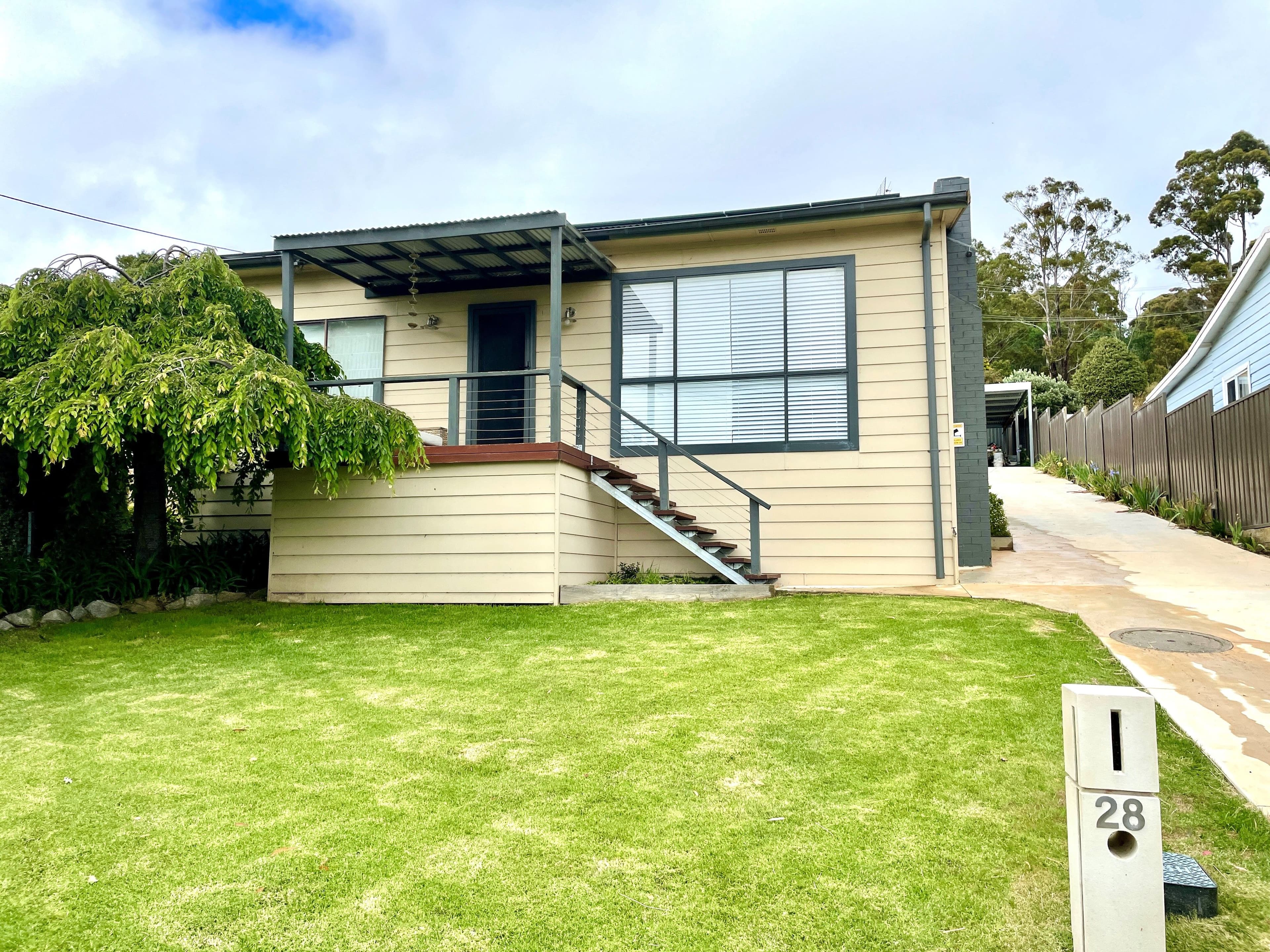 28 Buckley Crescent, Oberon NSW 2787, Oberon - Image 1