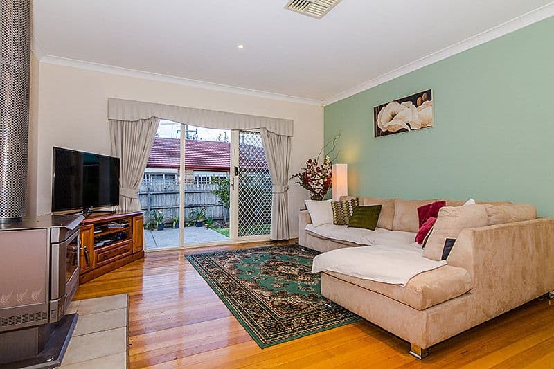 11 Whipbird Court, ROWVILLE VIC 3178, Rowville - Thumbnail 2