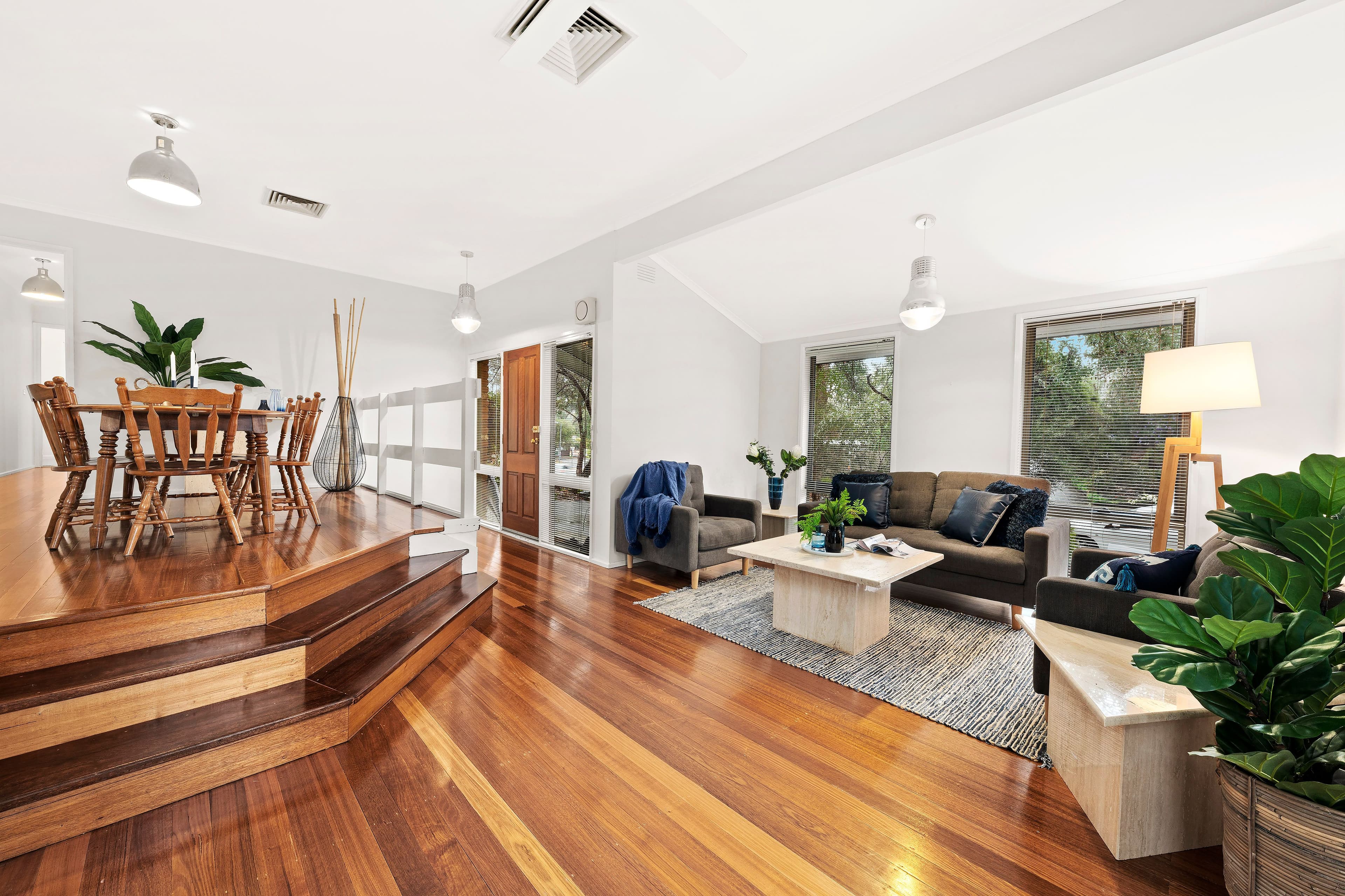 1/2 Scovell Crescent, Maidstone - Image 1