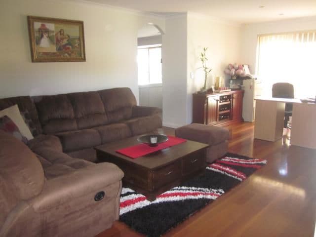 121 Bluegum Road, BEECHBORO WA 6063, Beechboro - Thumbnail 2