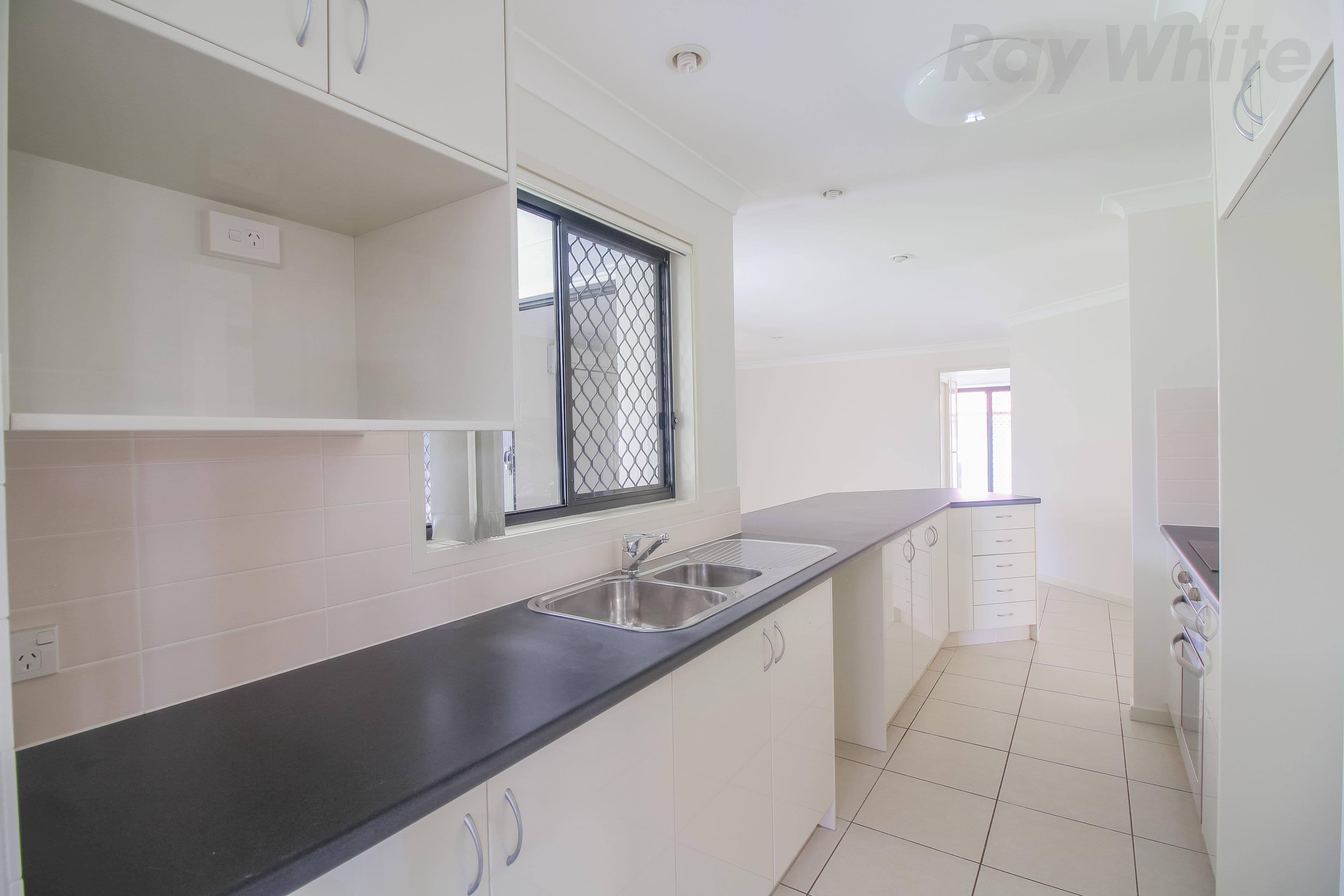 5 Brittany Crescent, Raceview QLD 4305, Raceview - Thumbnail 5