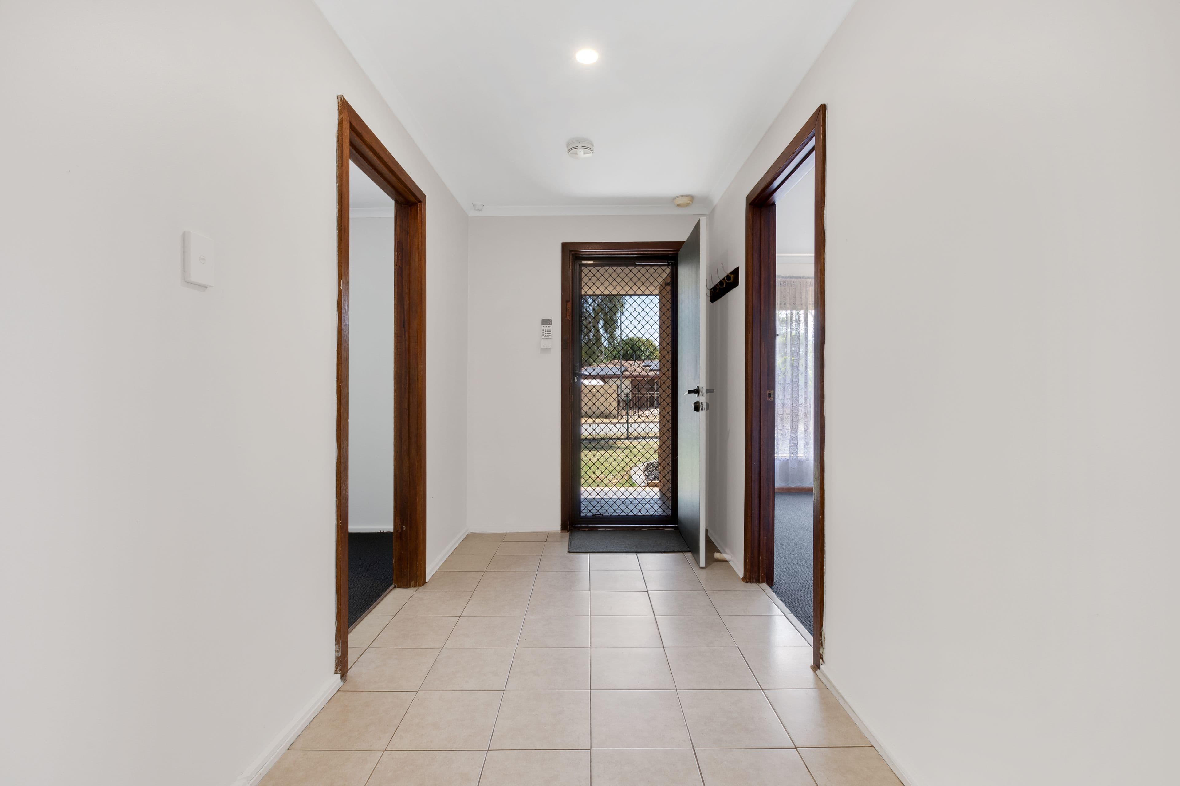5 Venice Court, Craigmore SA 5114, Craigmore - Thumbnail 3