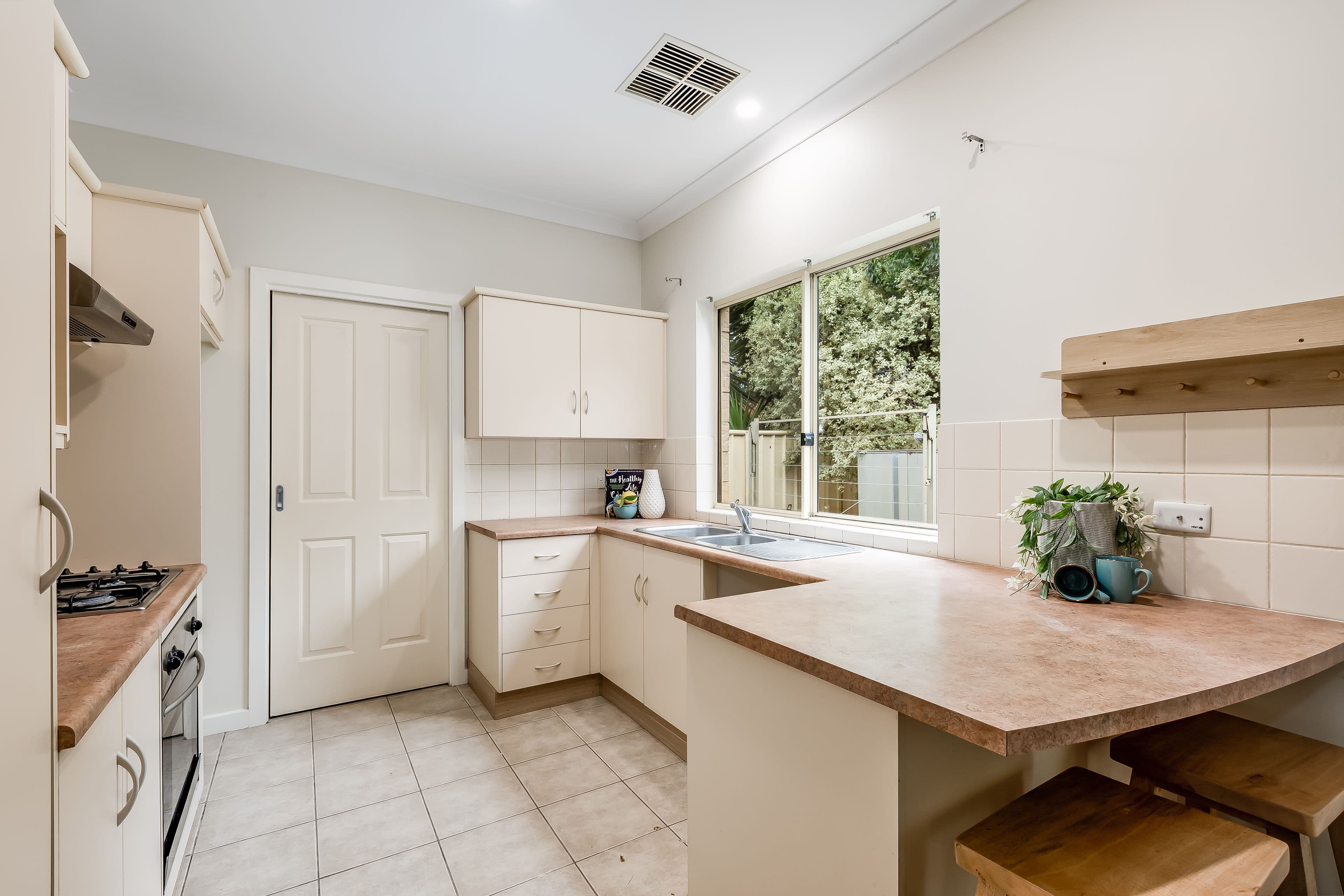 9 Cranbrook Avenue, Rostrevor SA 5073, Rostrevor - Thumbnail 2