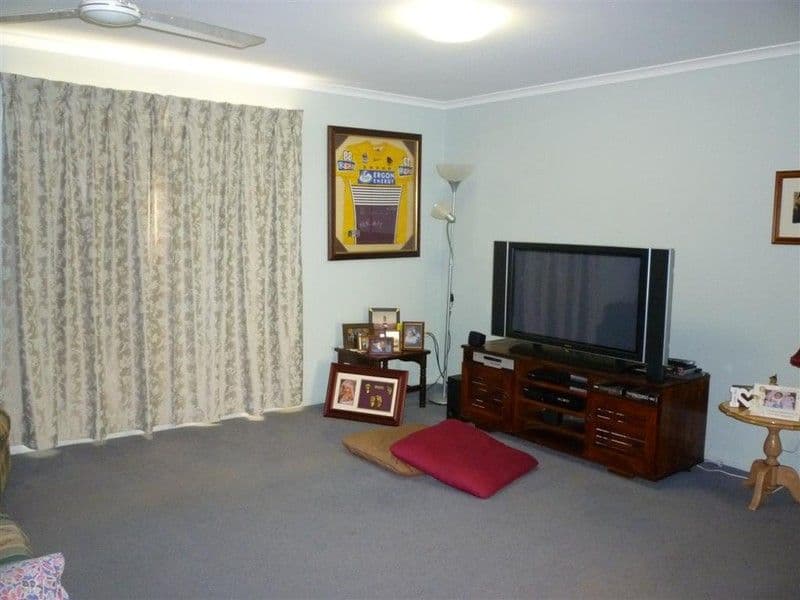 23 Sunrise Crescent, GRACEMERE QLD 4702, Gracemere - Thumbnail 3