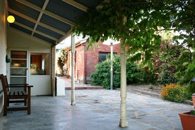 9 Harriett Street, CLARE SA 5453, Clare - Thumbnail 2