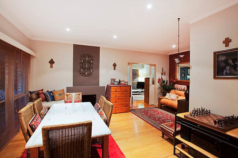 18  St Clair Crescent, MOUNT WAVERLEY VIC 3149, Mount Waverley - Thumbnail 2