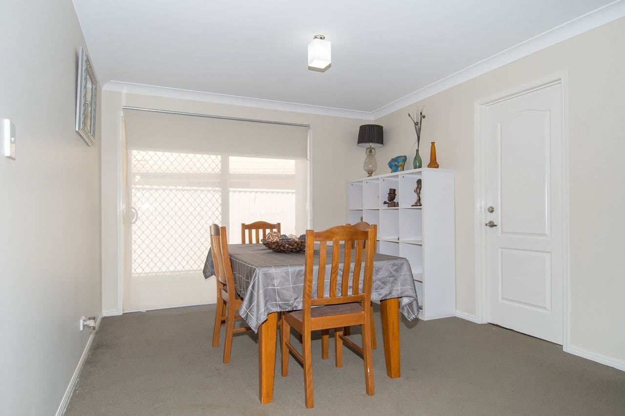 8 Golden Bear Drive, Arundel QLD 4214, Arundel - Thumbnail 6