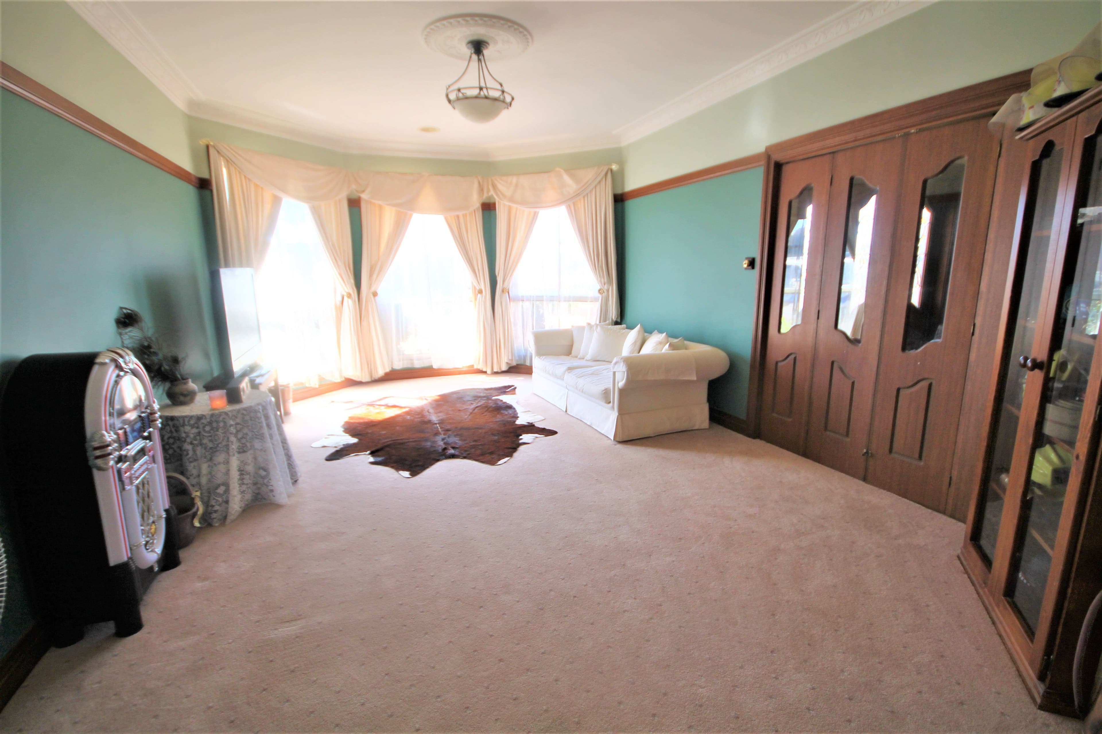 4 Forsythe Avenue, Young - Thumbnail 3