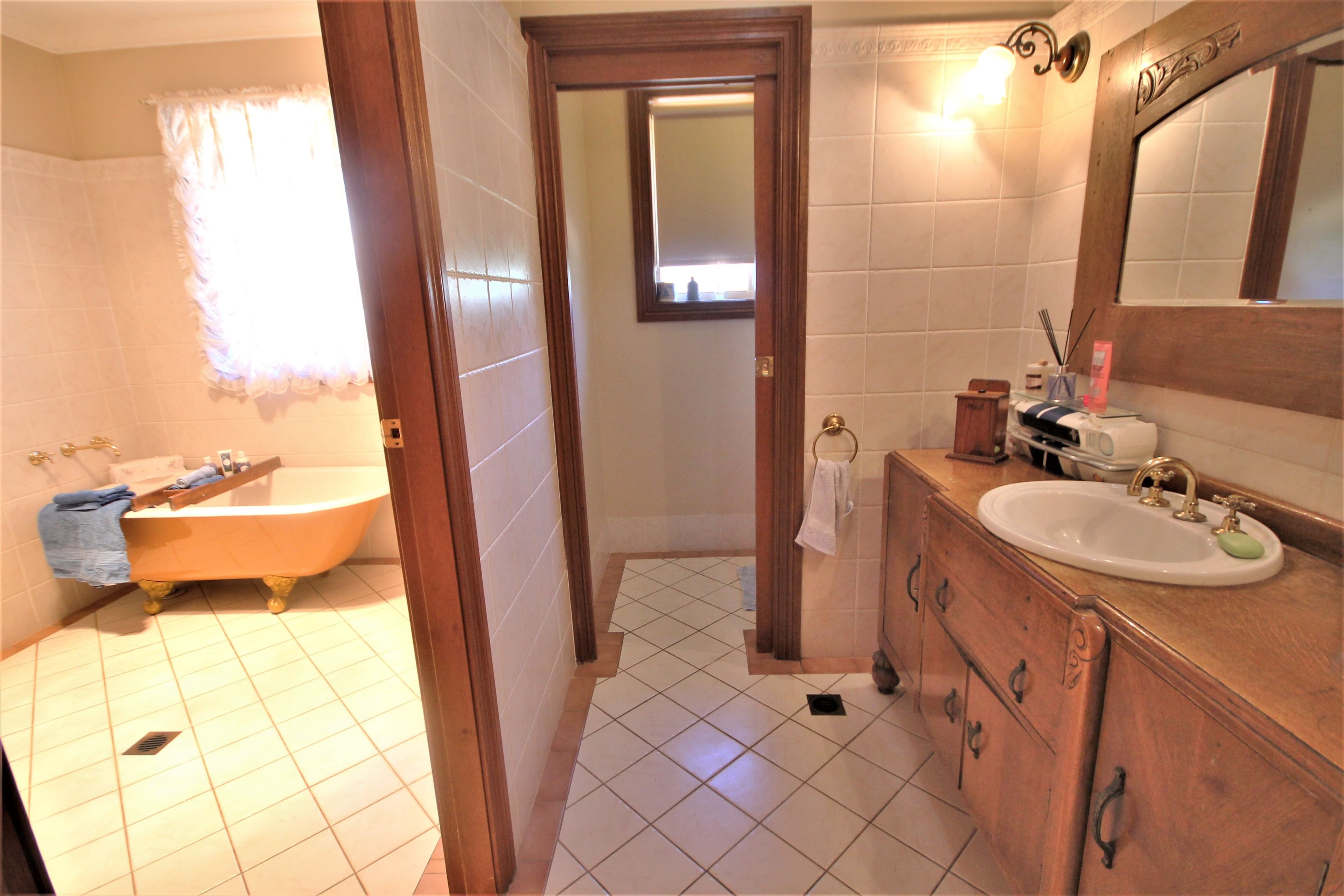 4 Forsythe Avenue, Young - Thumbnail 7