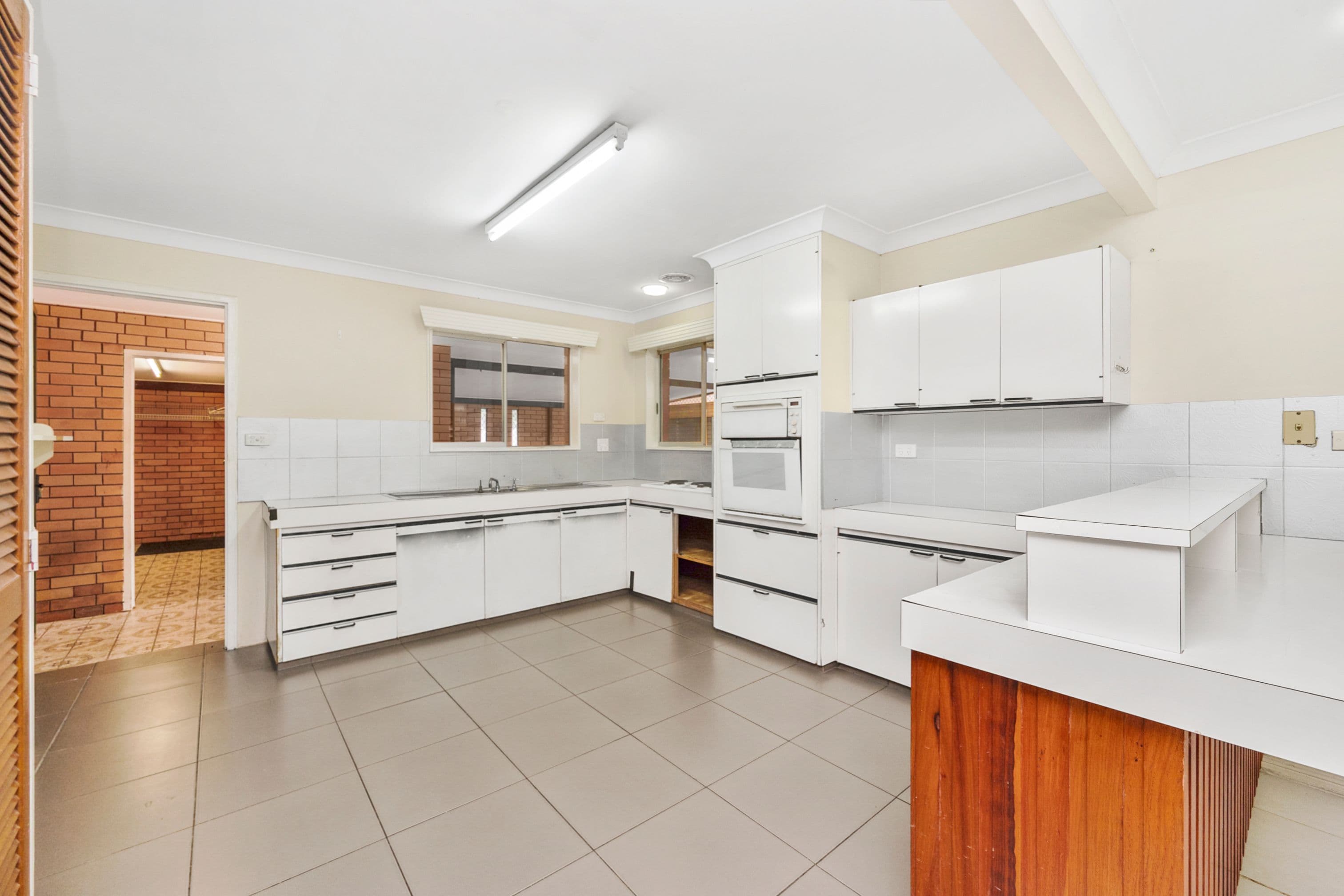 2 Valencia Court, Kirwan QLD 4817, Kirwan - Thumbnail 2