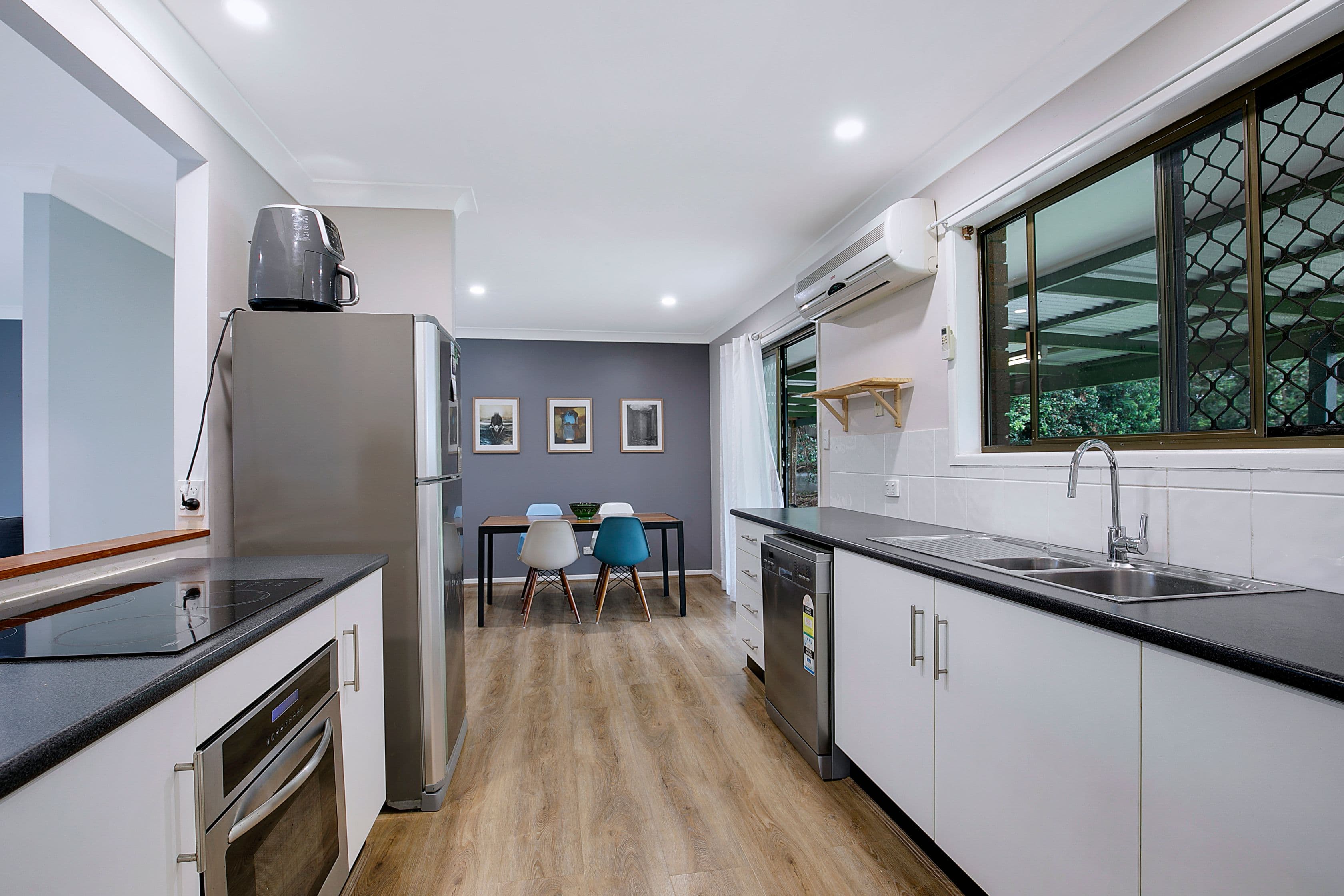 10 Jacaranda Road, Capalaba QLD 4157, Capalaba - Thumbnail 3